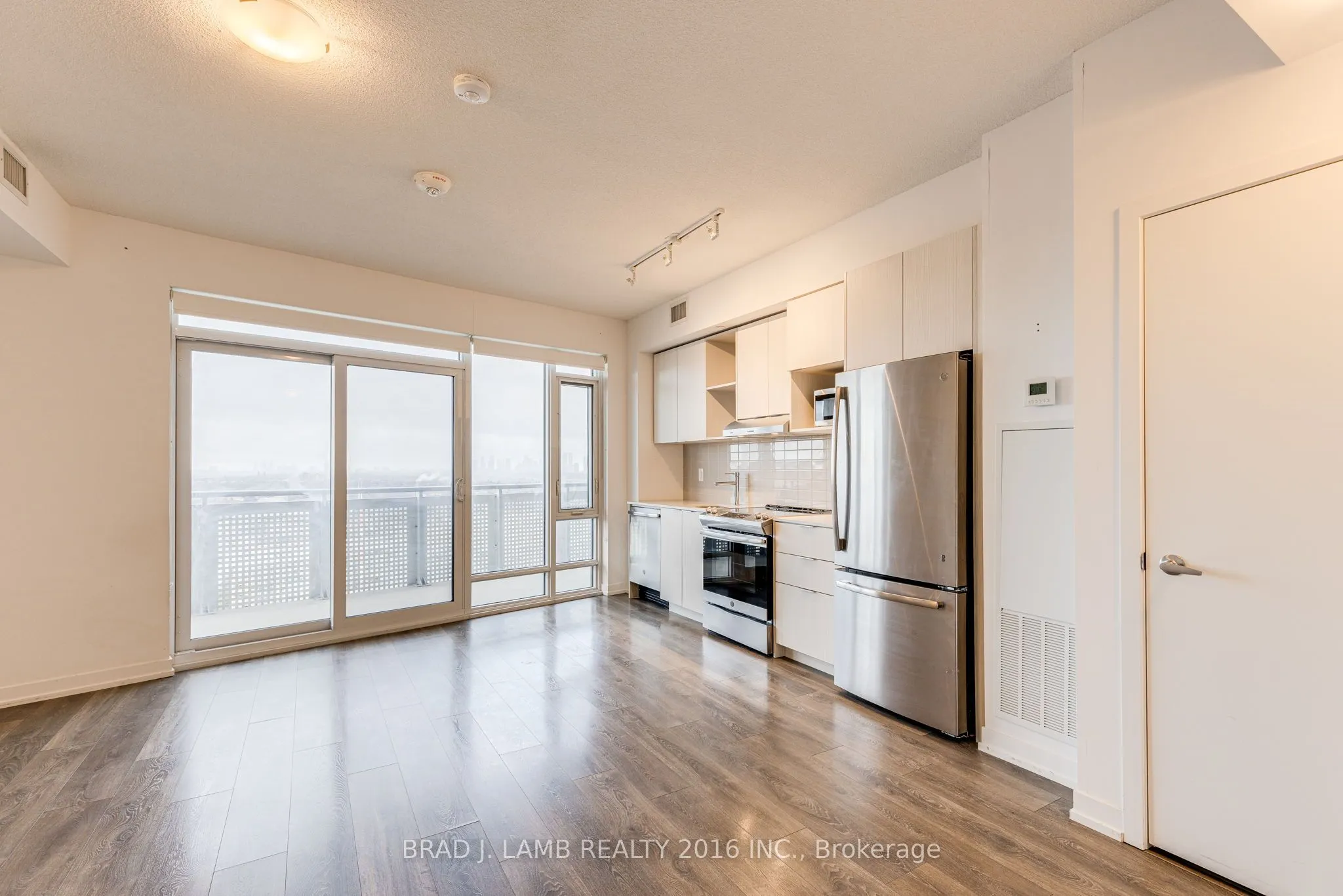 2520 Eglinton Avenue W, #1207