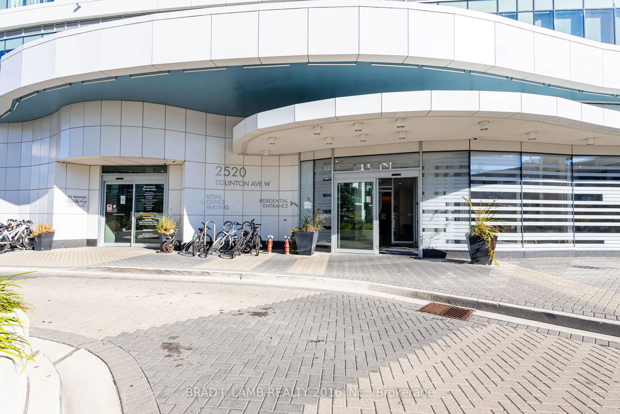 2520 Eglinton Avenue W, #1207