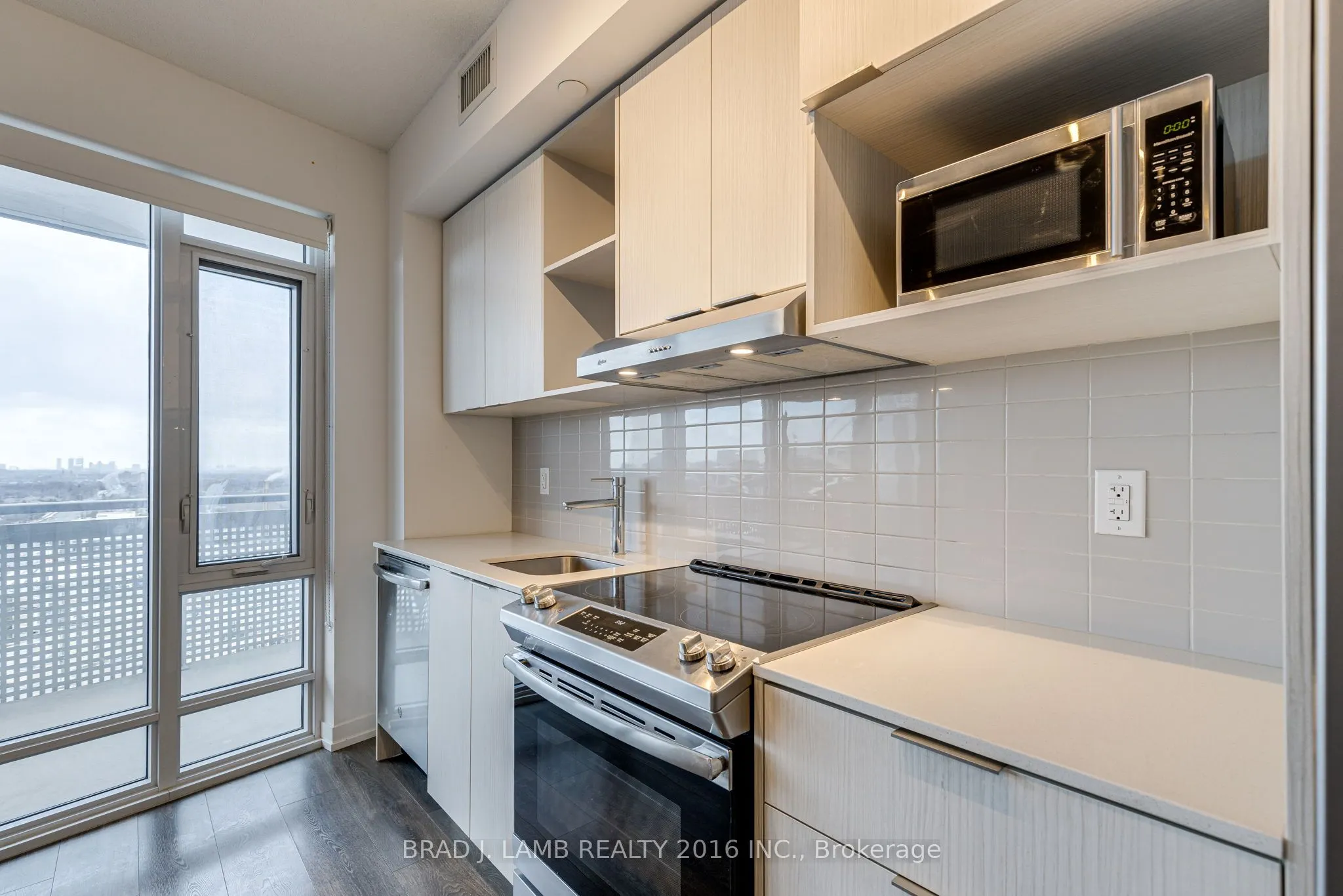 2520 Eglinton Avenue W, #1207