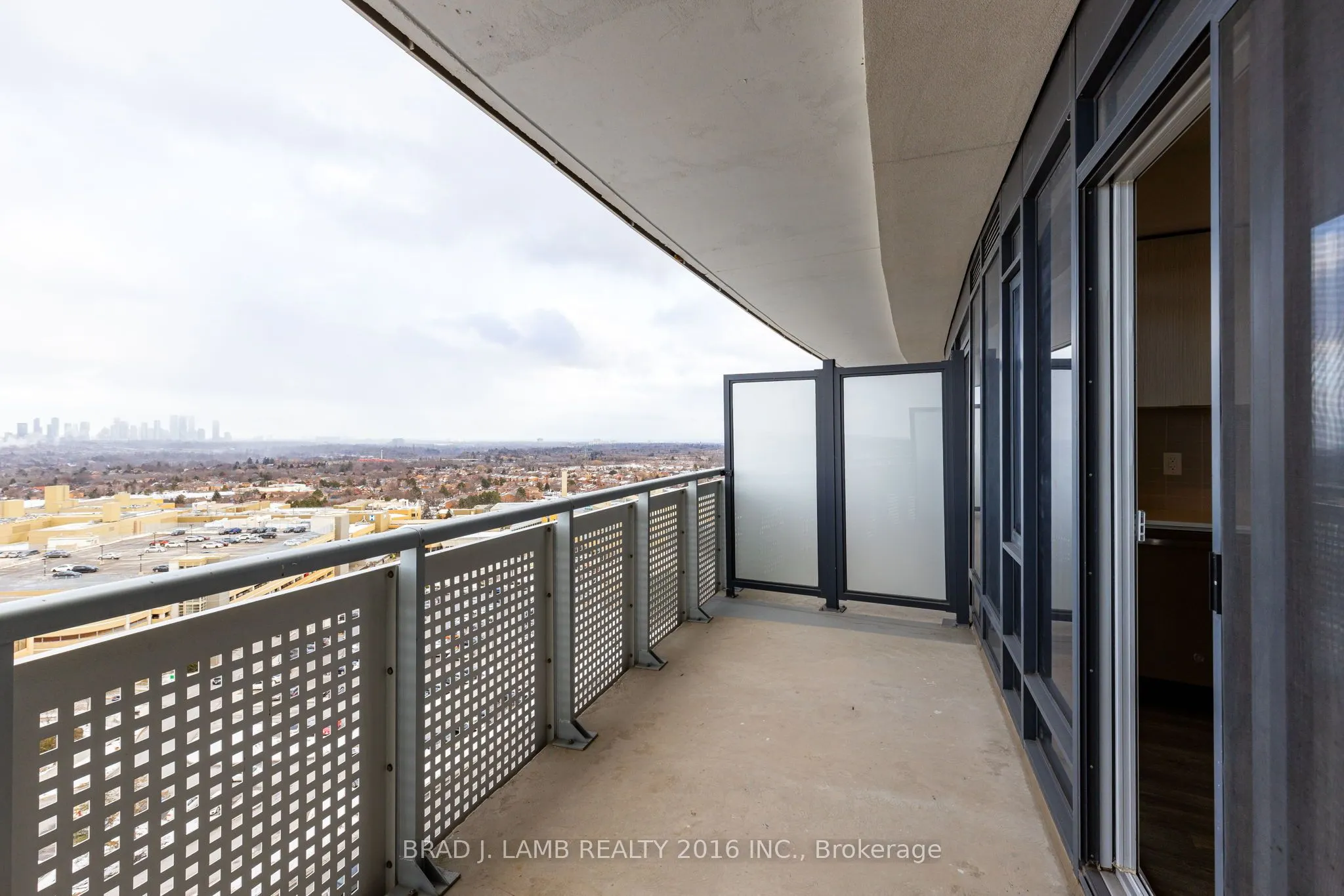 2520 Eglinton Avenue W, #1207