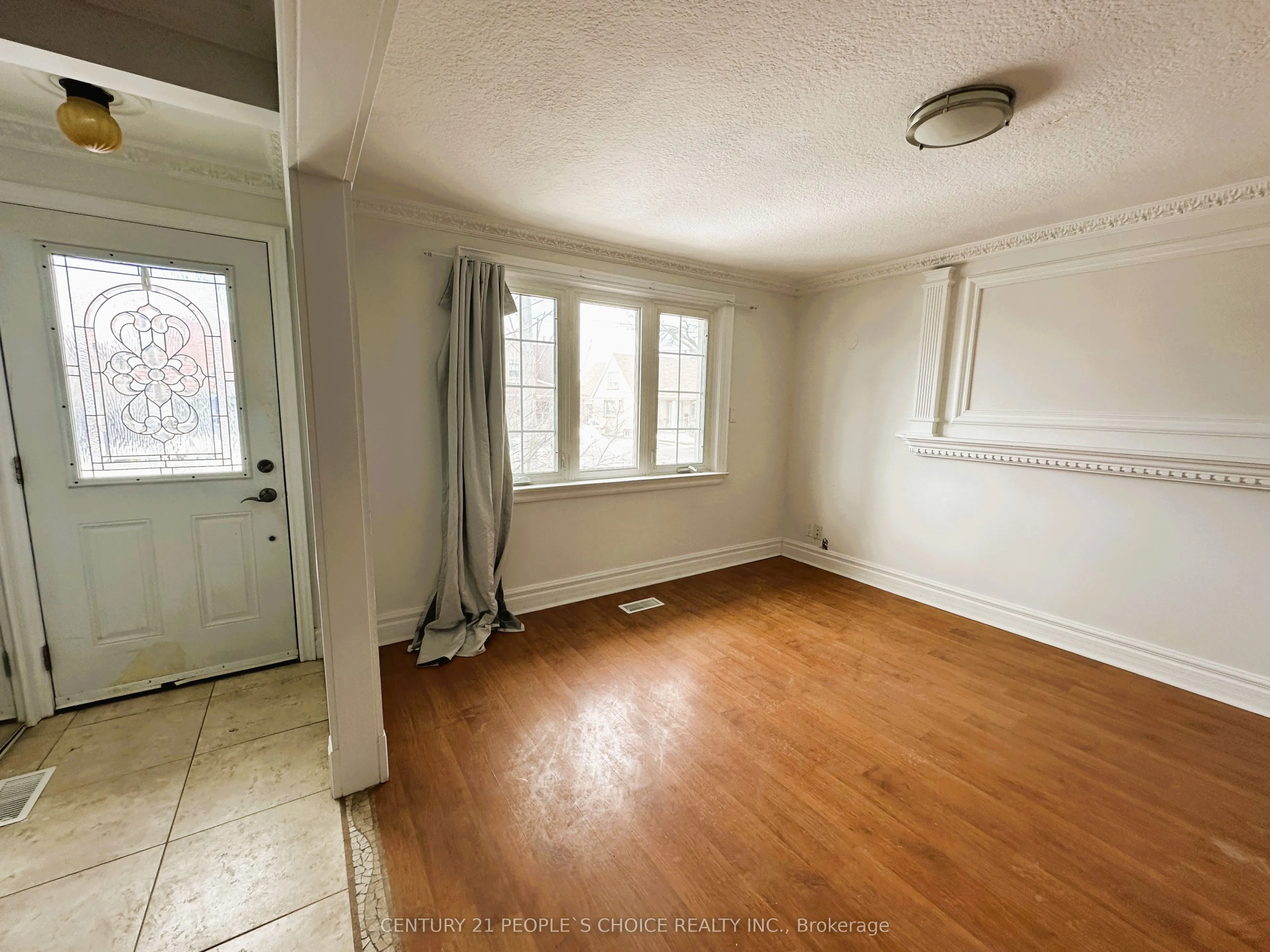 353 Culford Road, #Main floor