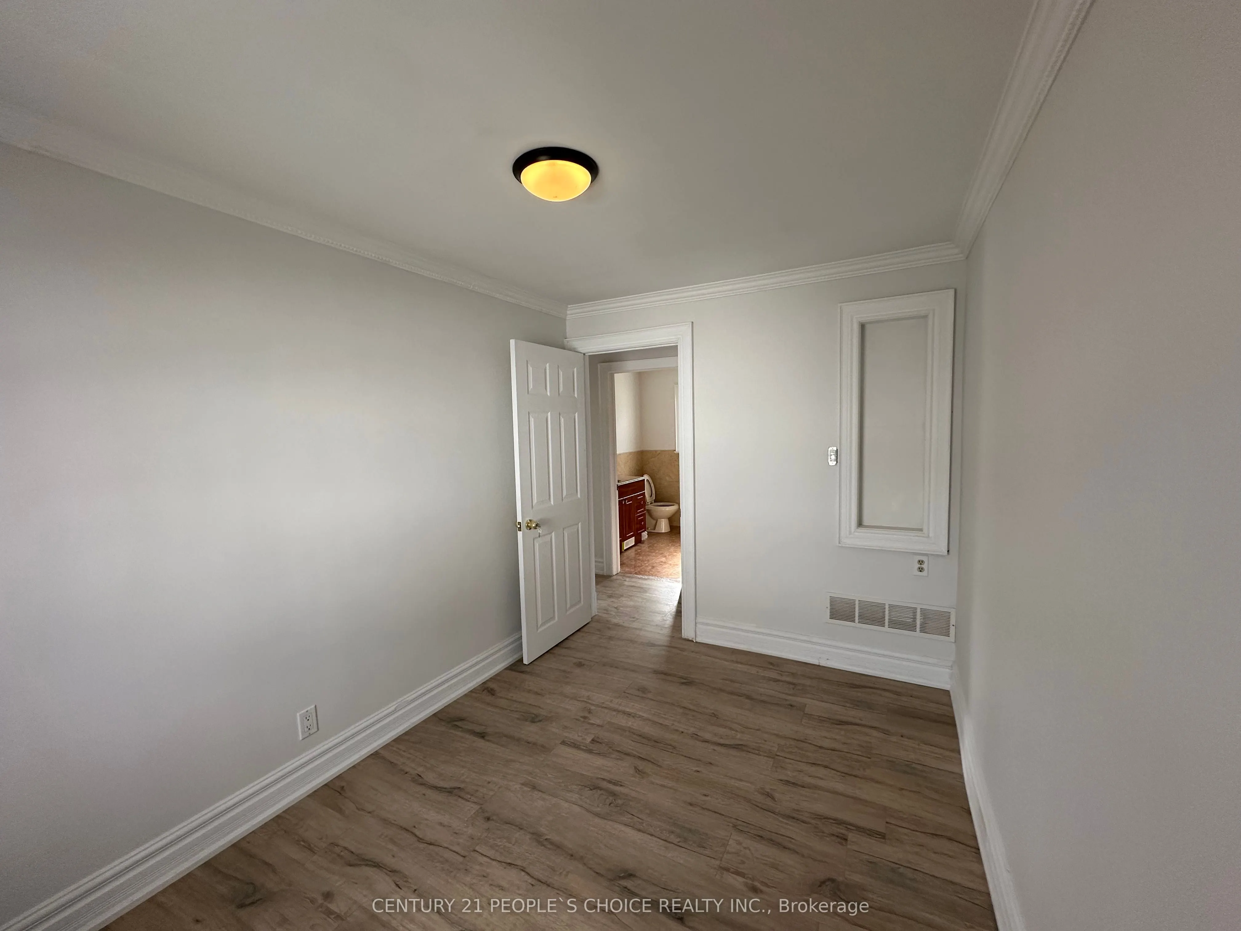 353 Culford Road, #Main floor