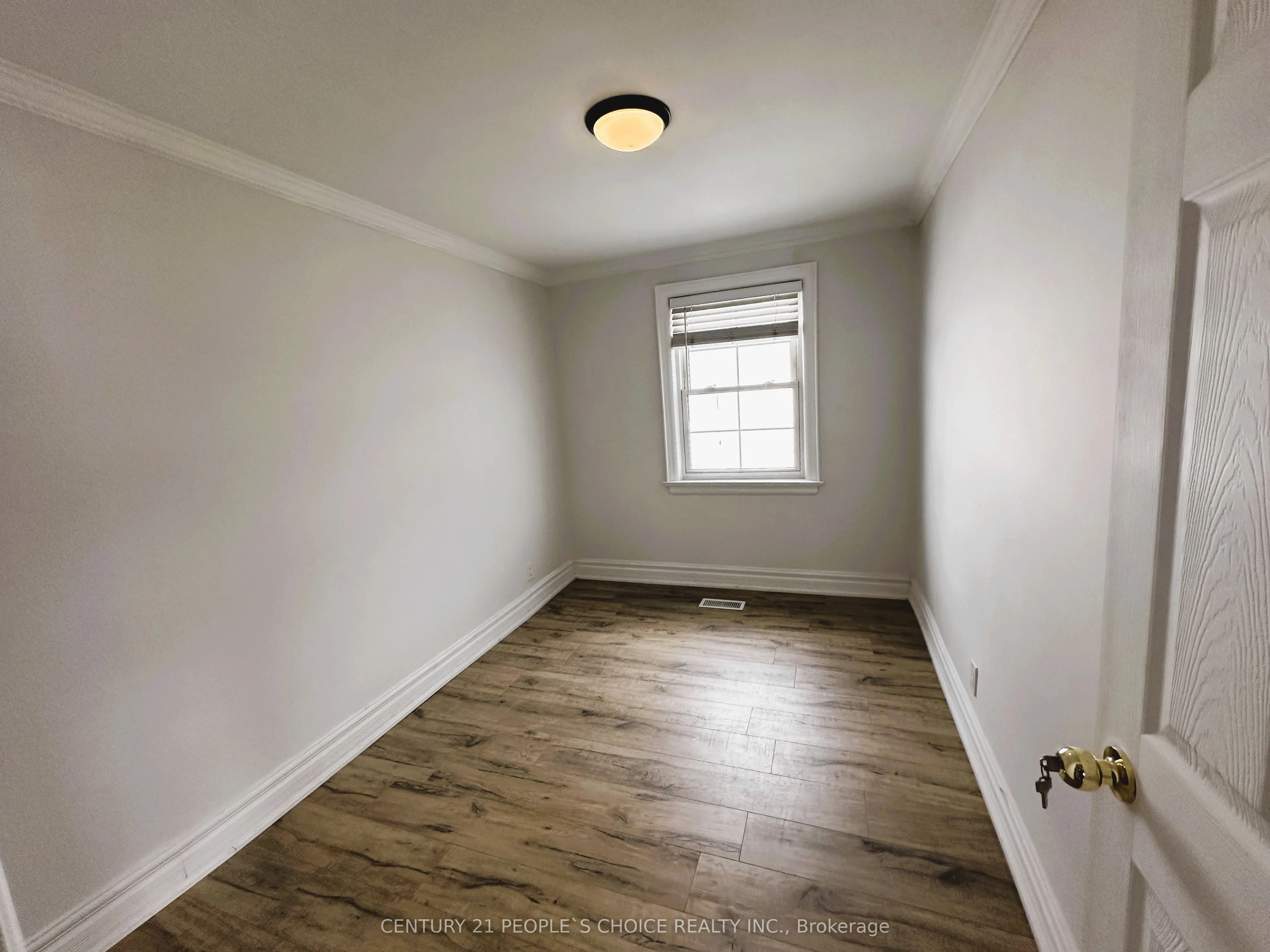 353 Culford Road, #Main floor