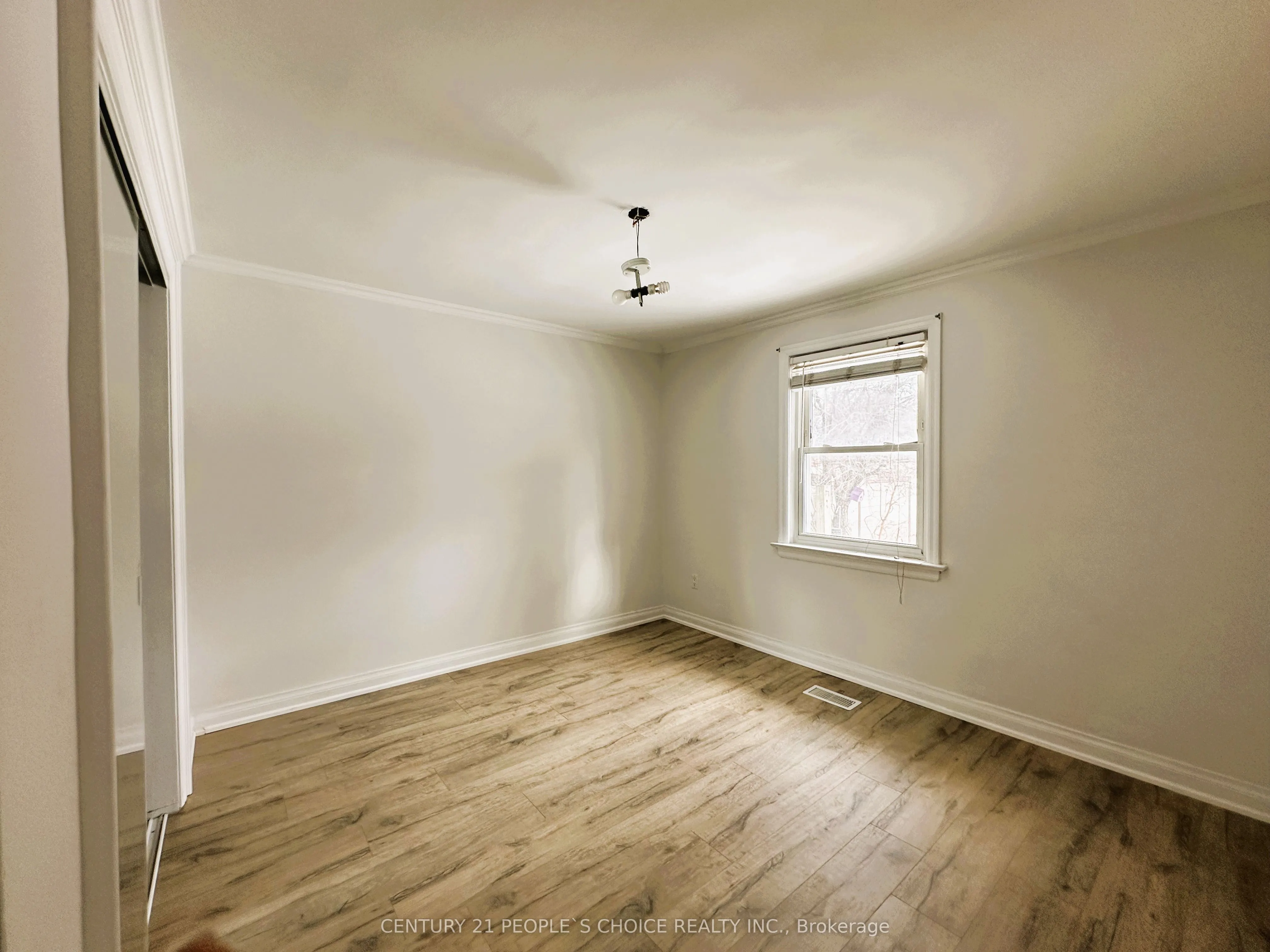 353 Culford Road, #Main floor