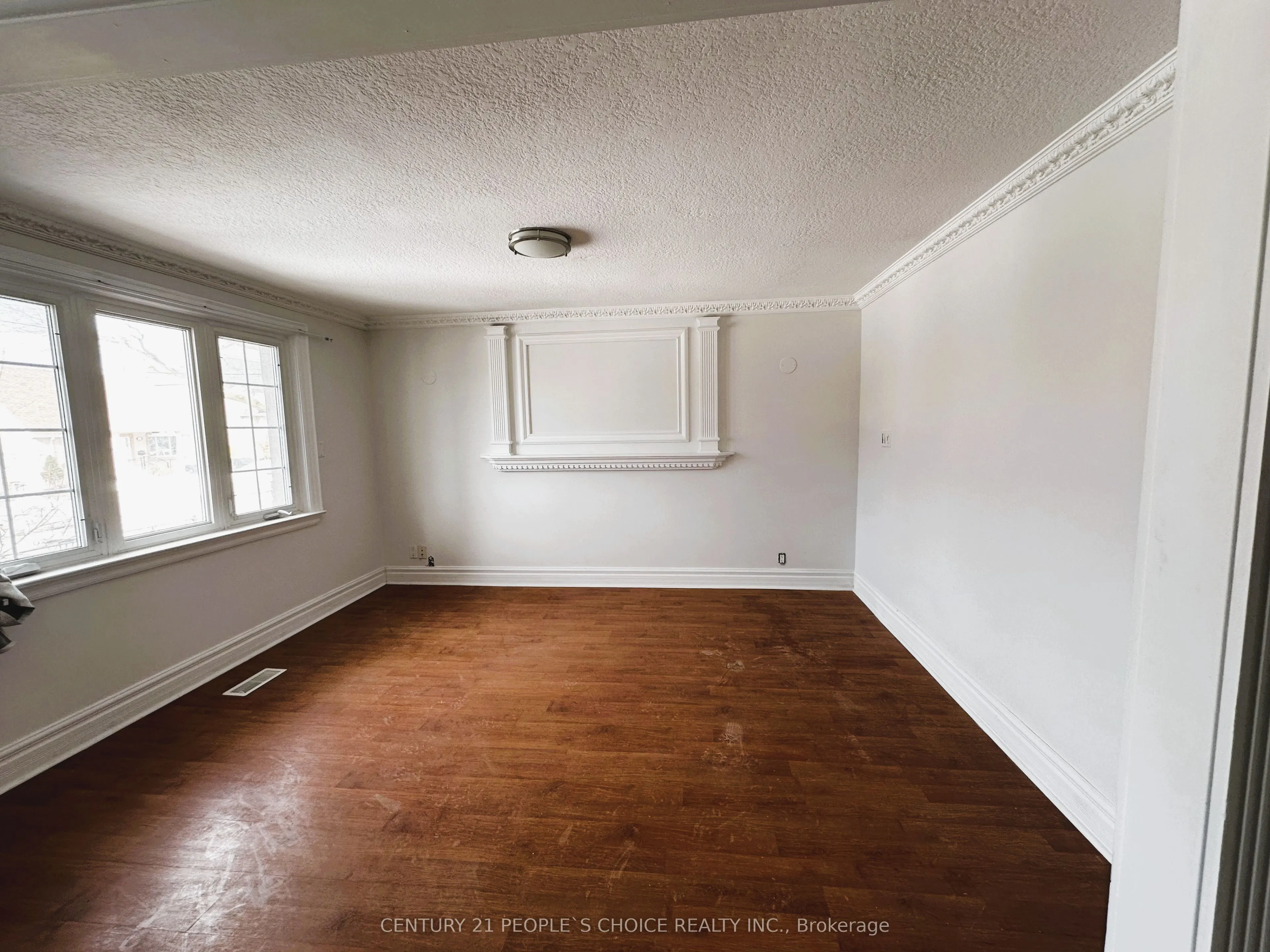 353 Culford Road, #Main floor