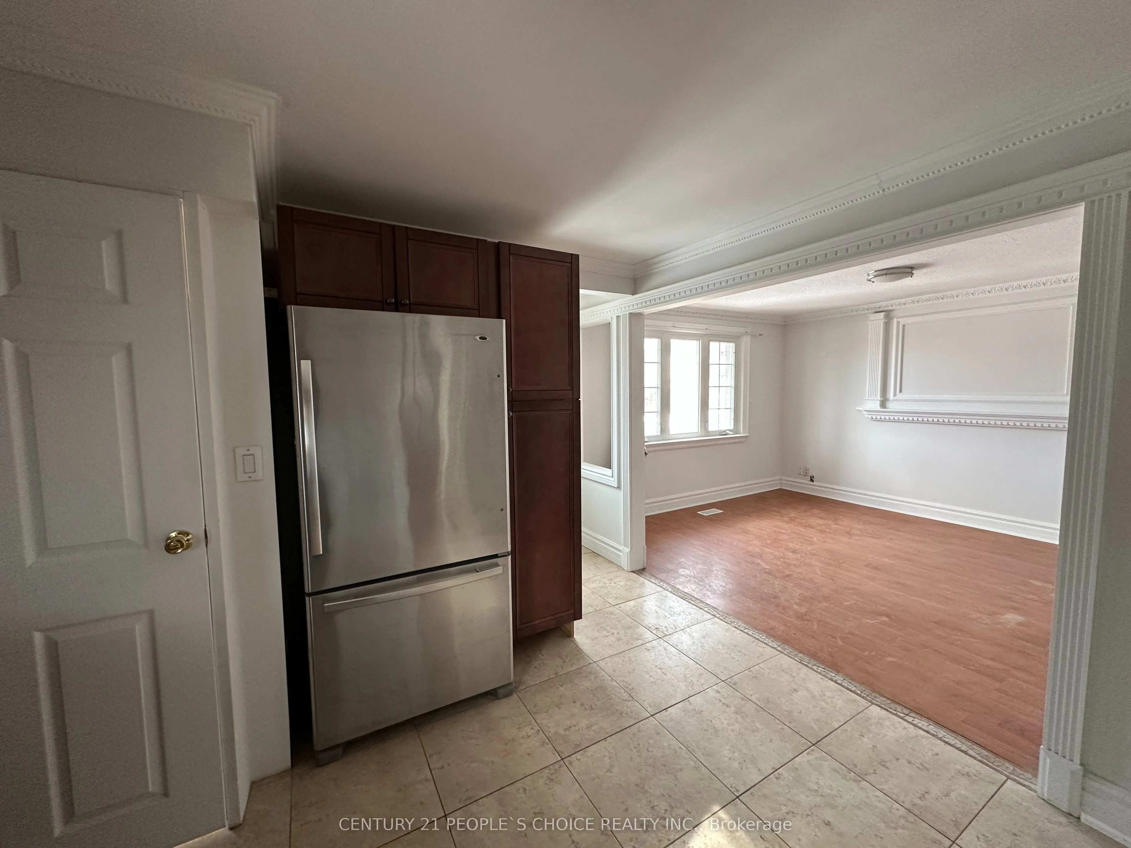 353 Culford Road, #Main floor