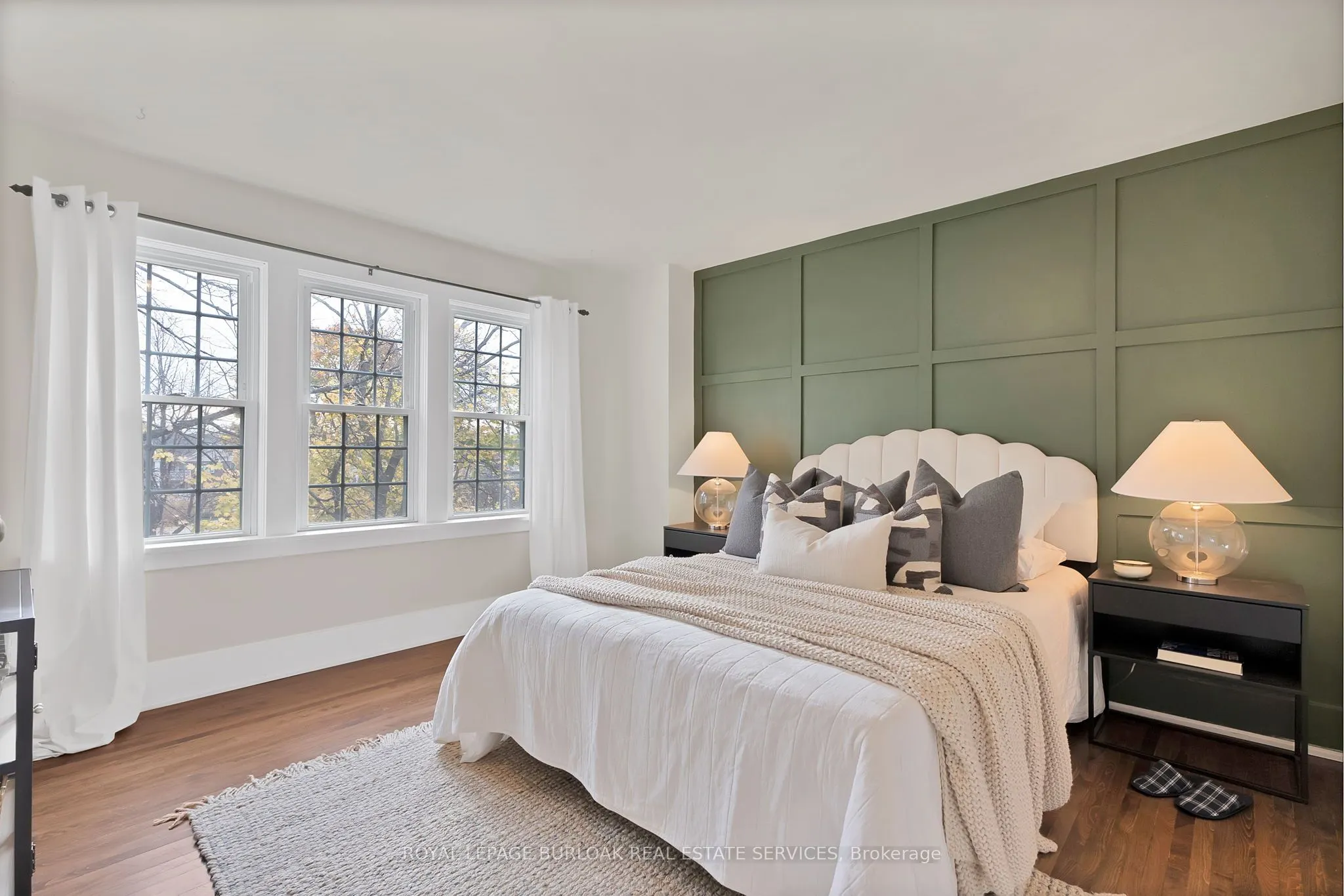 295 Plains Road W