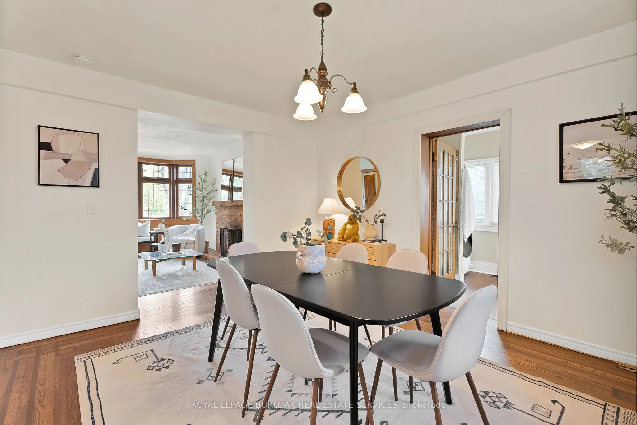 295 Plains Road W