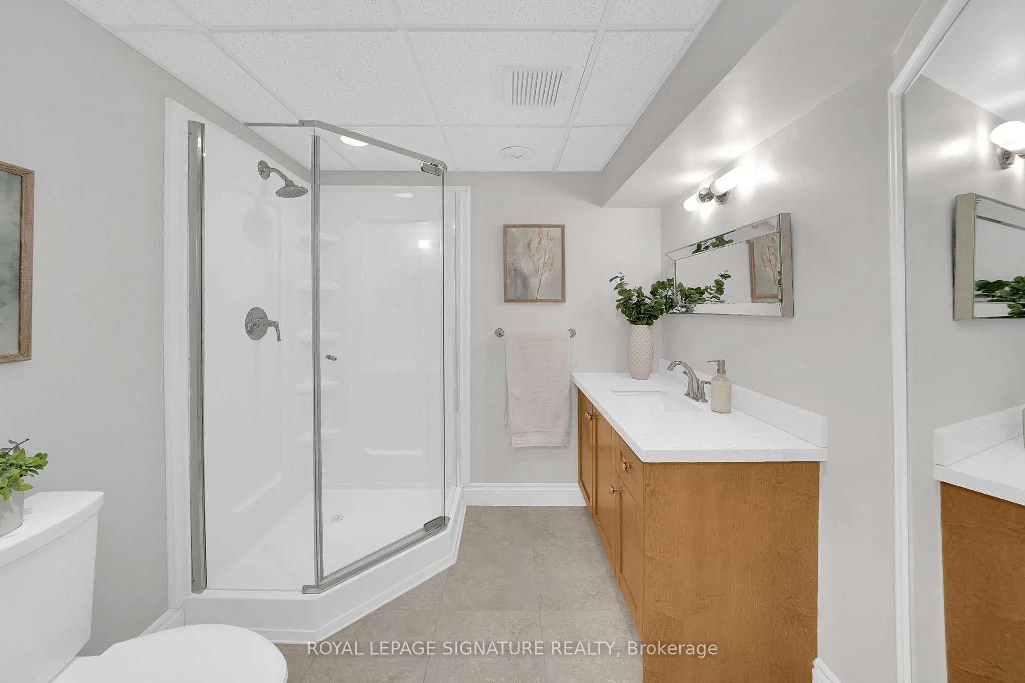 3637 St. Laurent Court