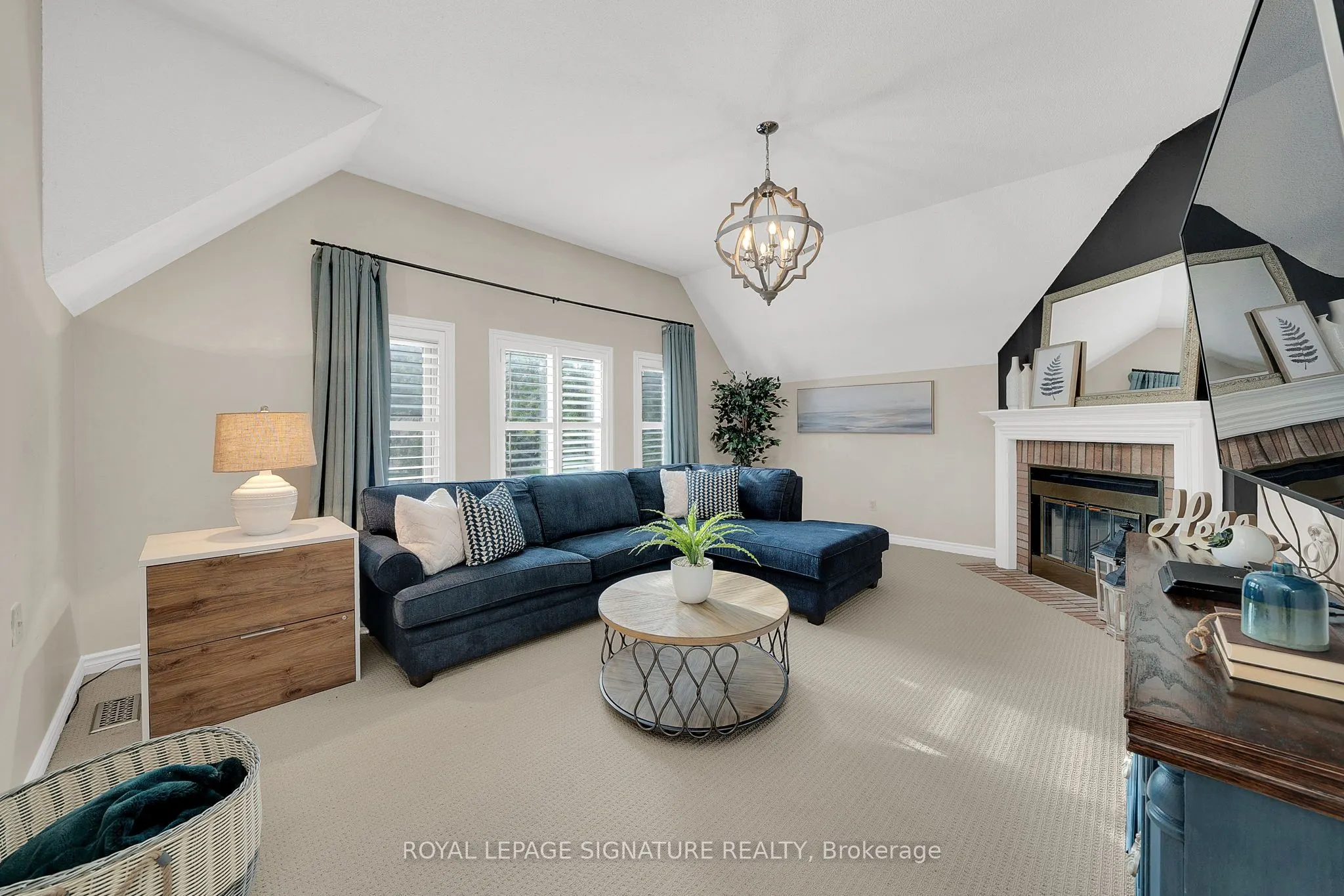 3637 St. Laurent Court