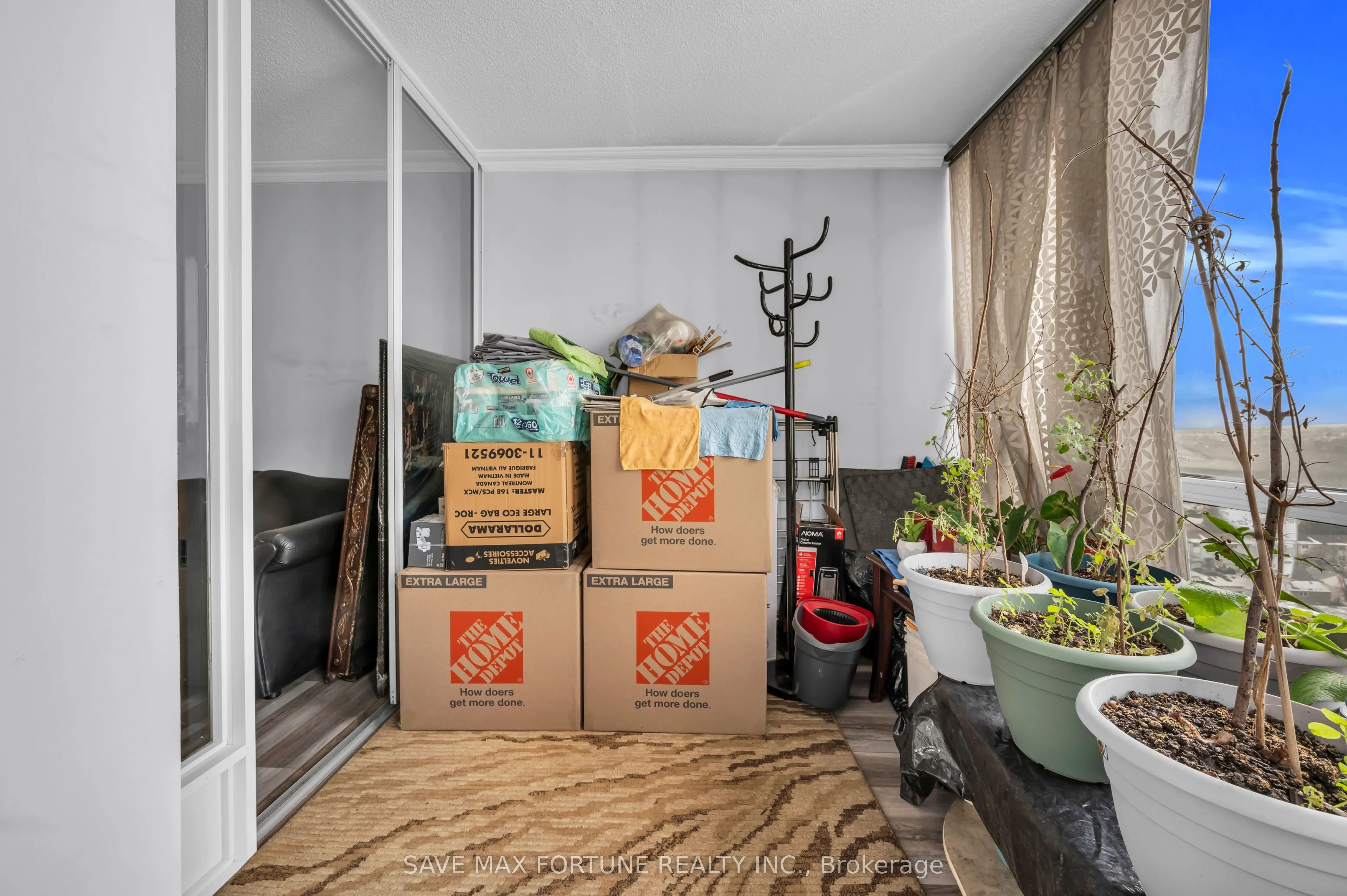 26 Hanover Road, #1611