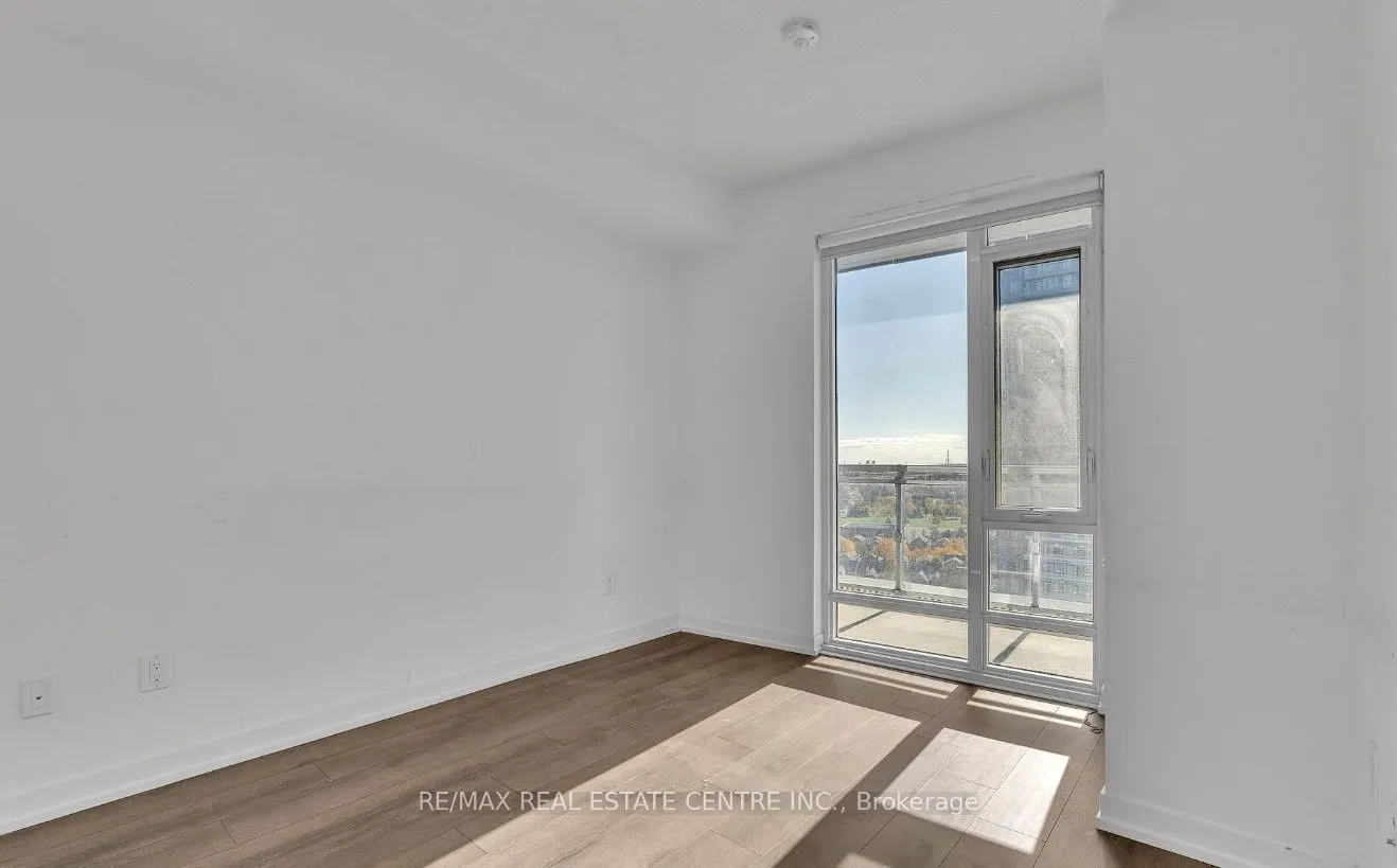 2520 Eglinton Avenue W, #1322