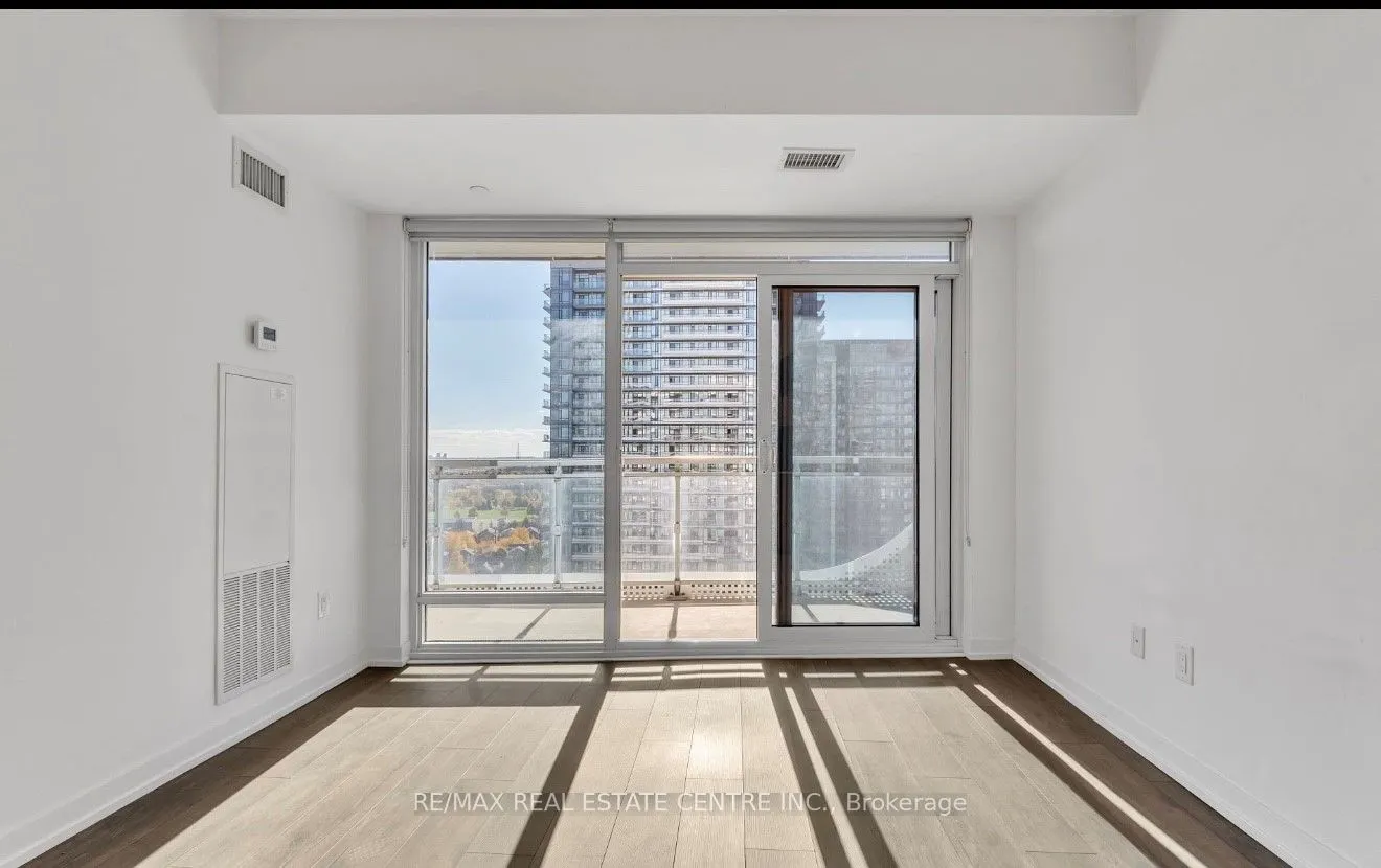 2520 Eglinton Avenue W, #1322