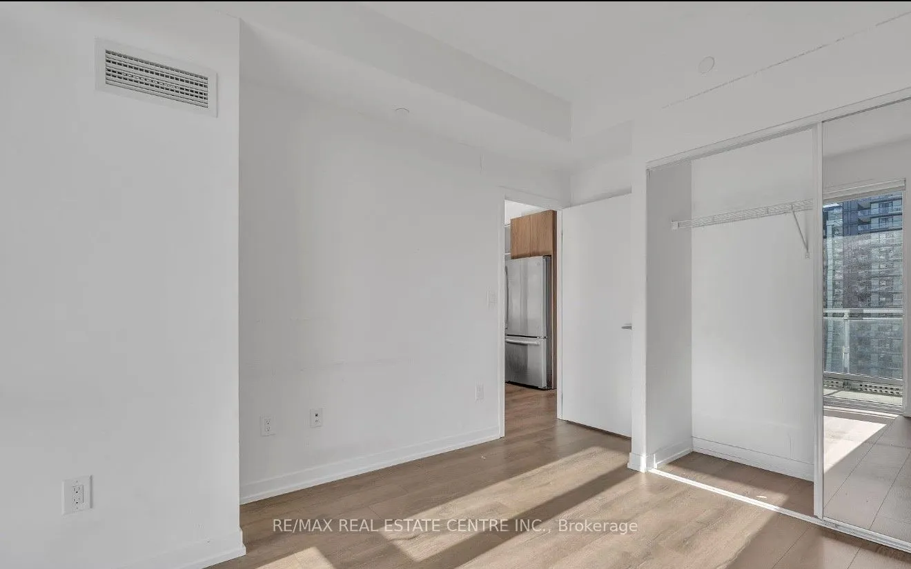 2520 Eglinton Avenue W, #1322