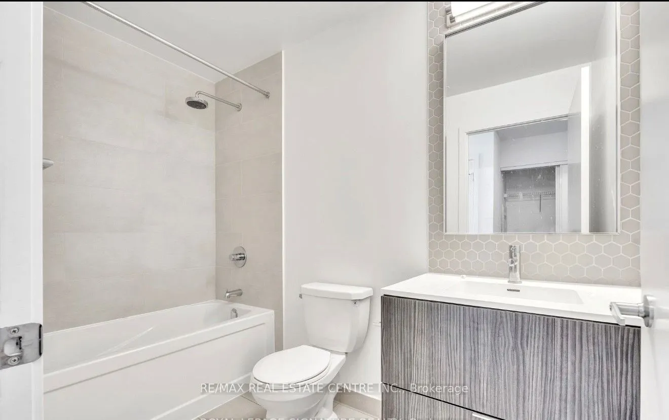2520 Eglinton Avenue W, #1322