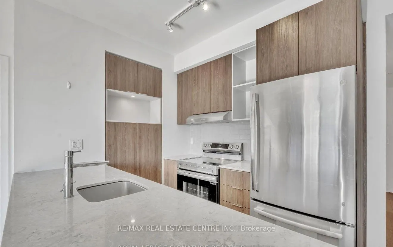 2520 Eglinton Avenue W, #1322