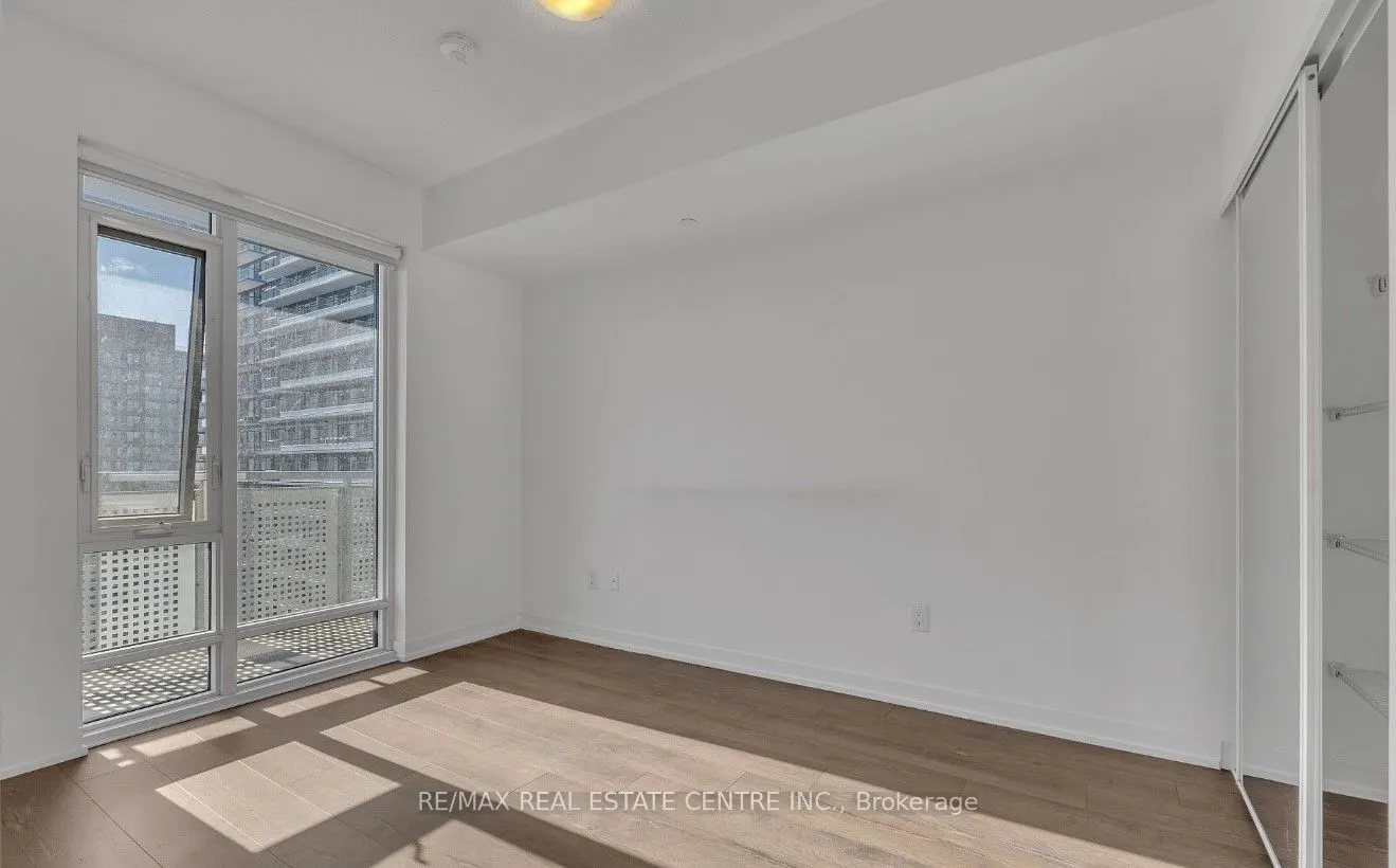 2520 Eglinton Avenue W, #1322