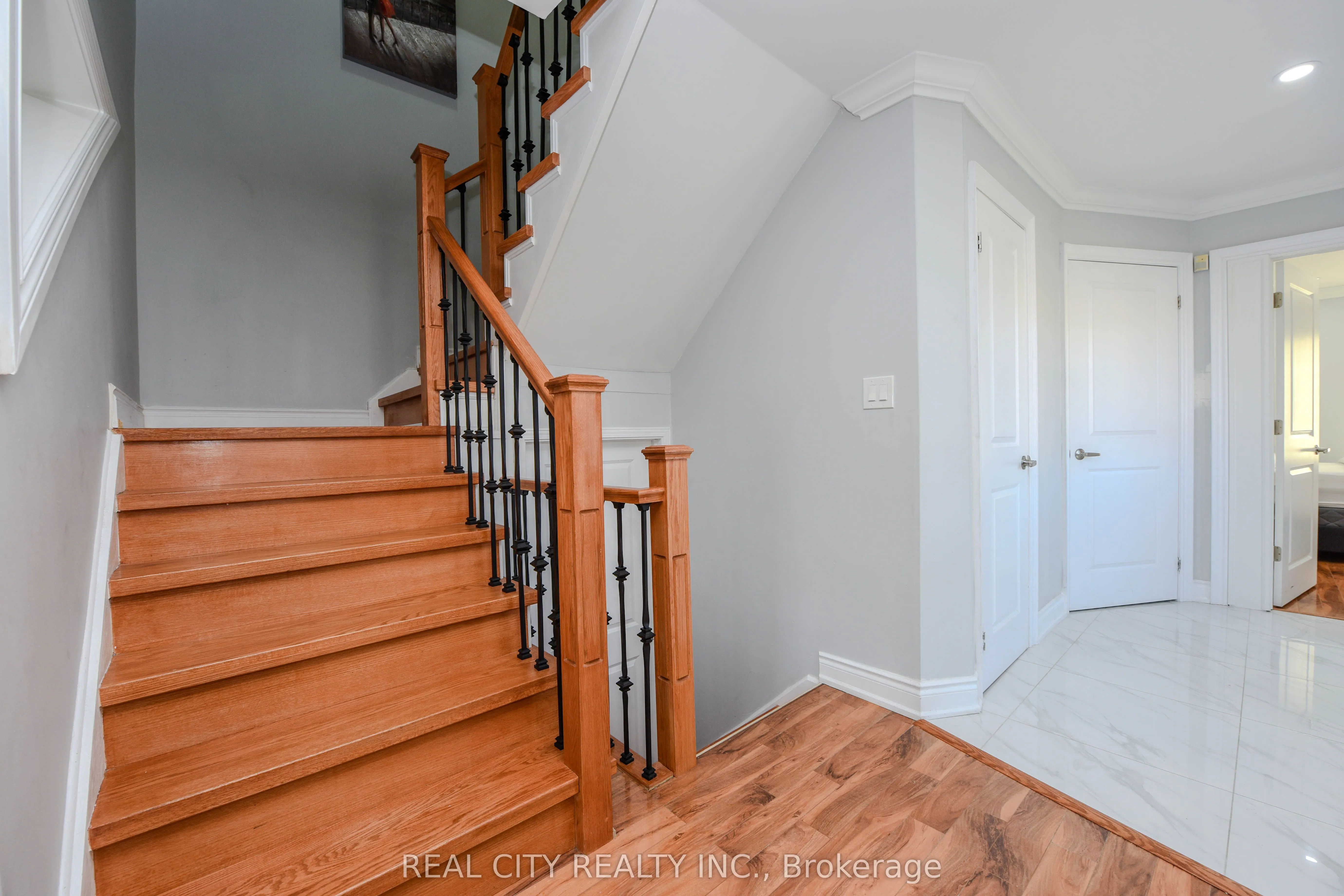 7020 Black Walnut Trail