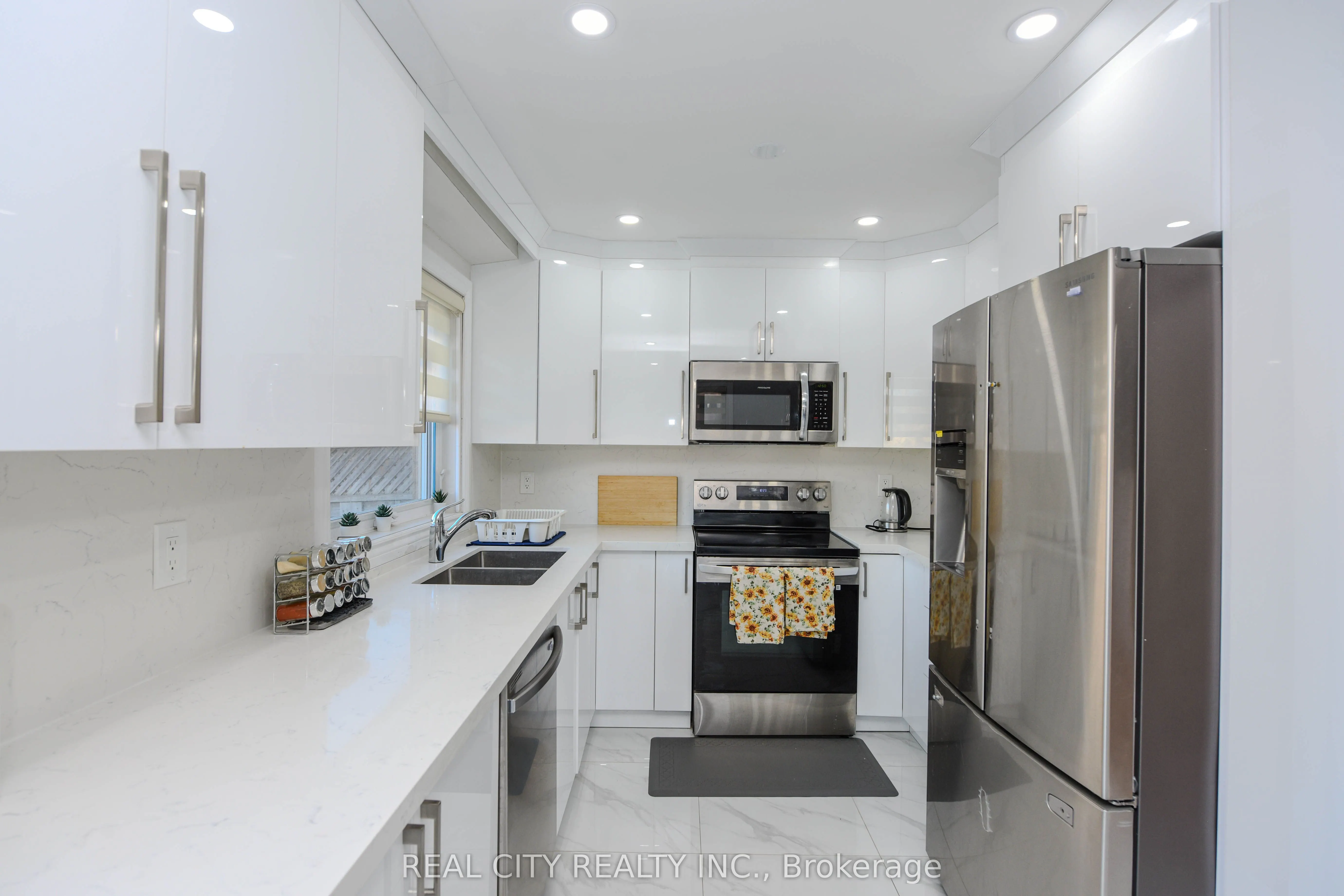 7020 Black Walnut Trail