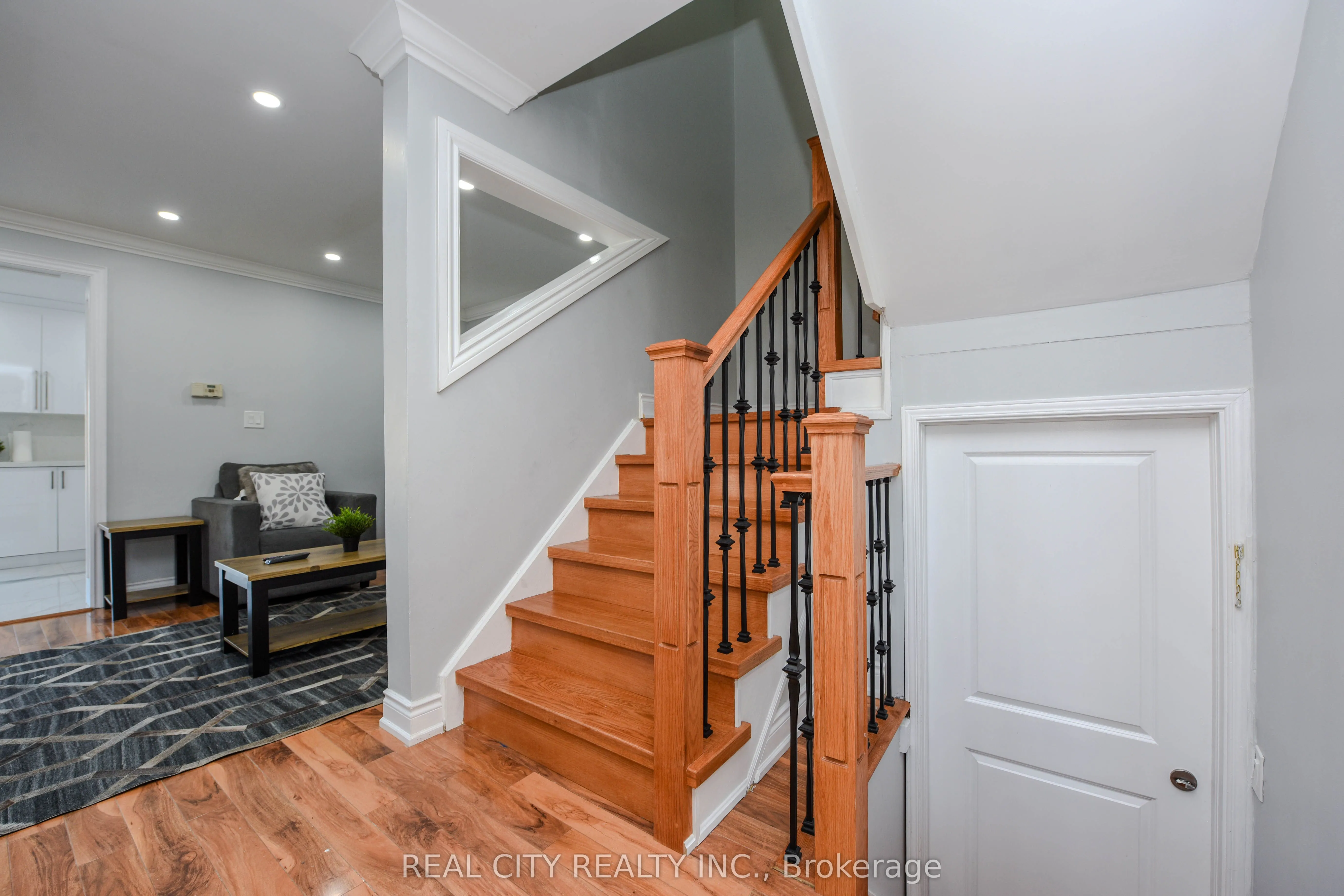 7020 Black Walnut Trail