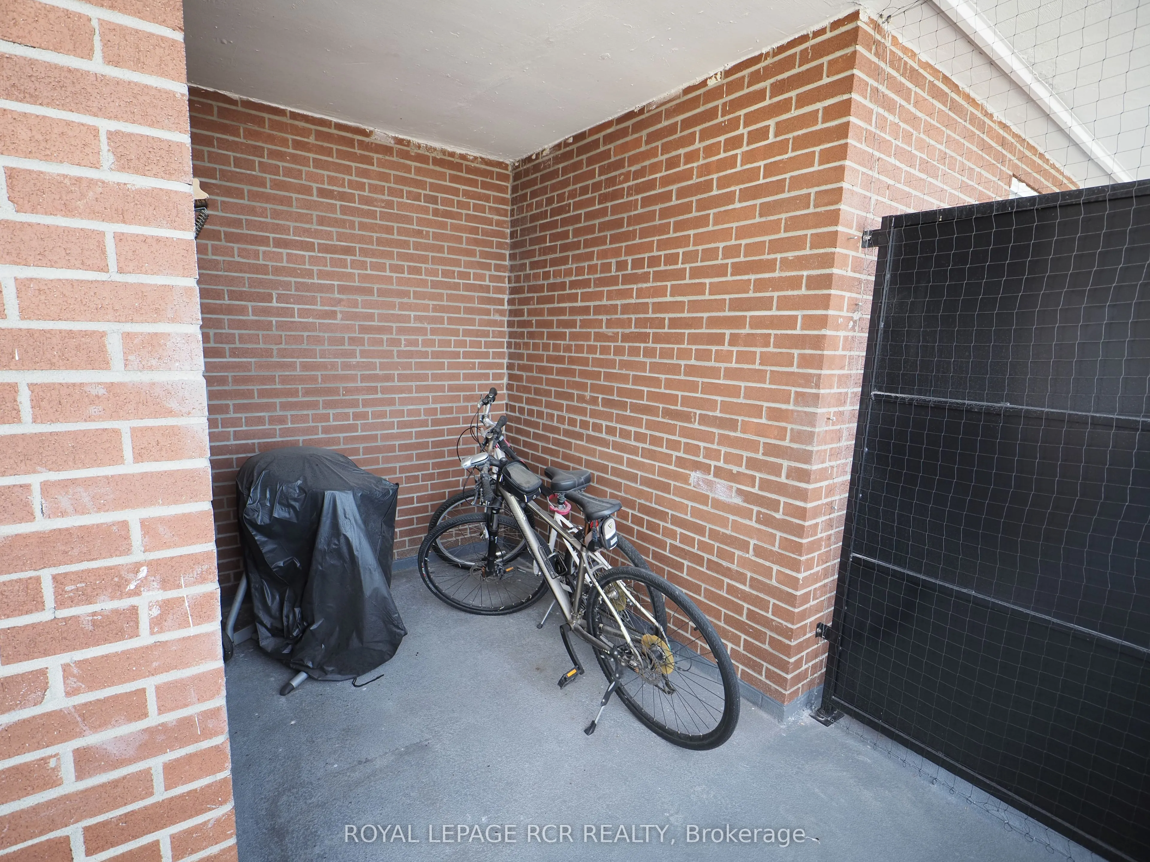 3533 Derry Road E, #1003