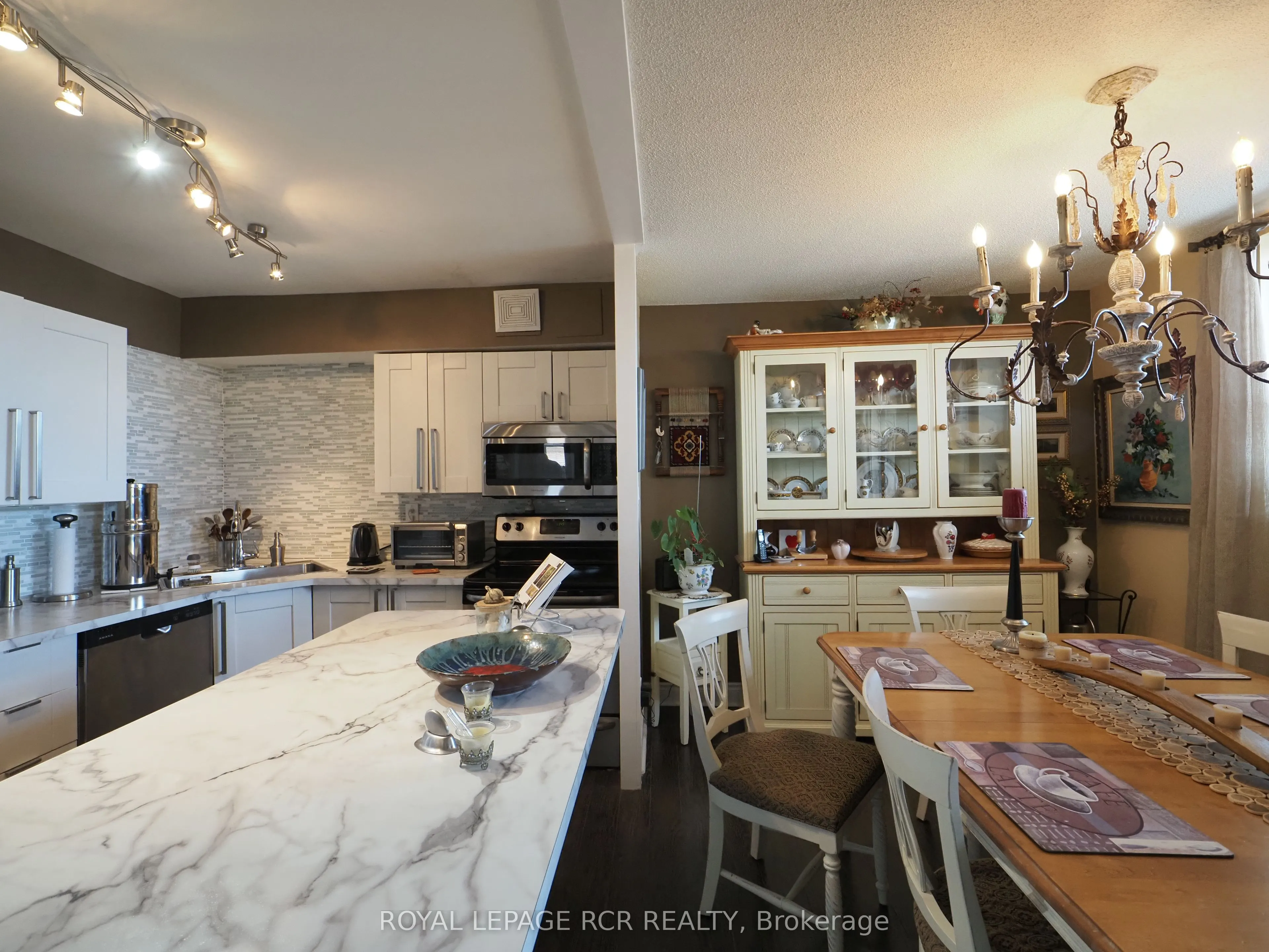 3533 Derry Road E, #1003