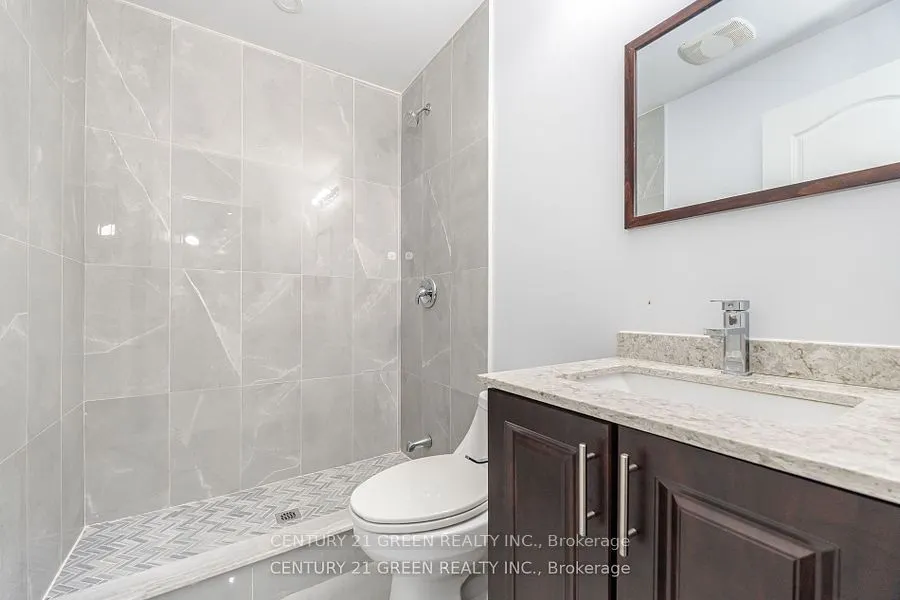 20 Foothills Crescent