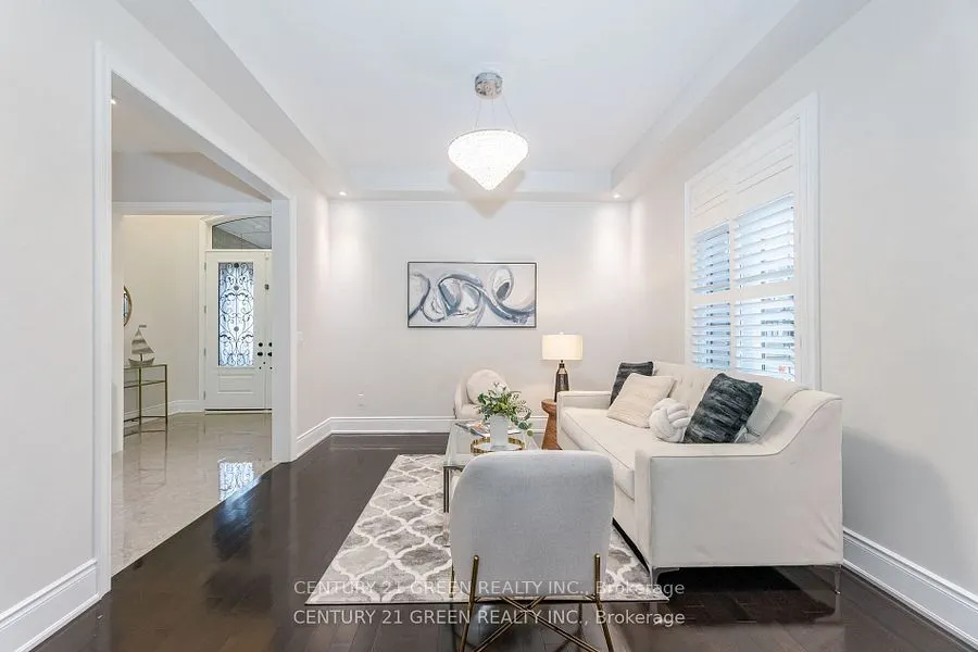 20 Foothills Crescent