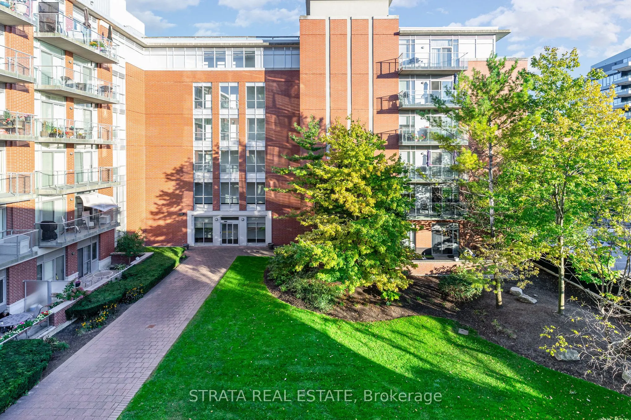80 Port Street E, #219