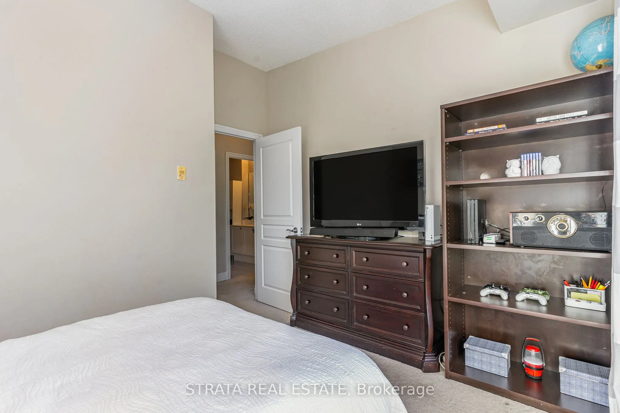 80 Port Street E, #219