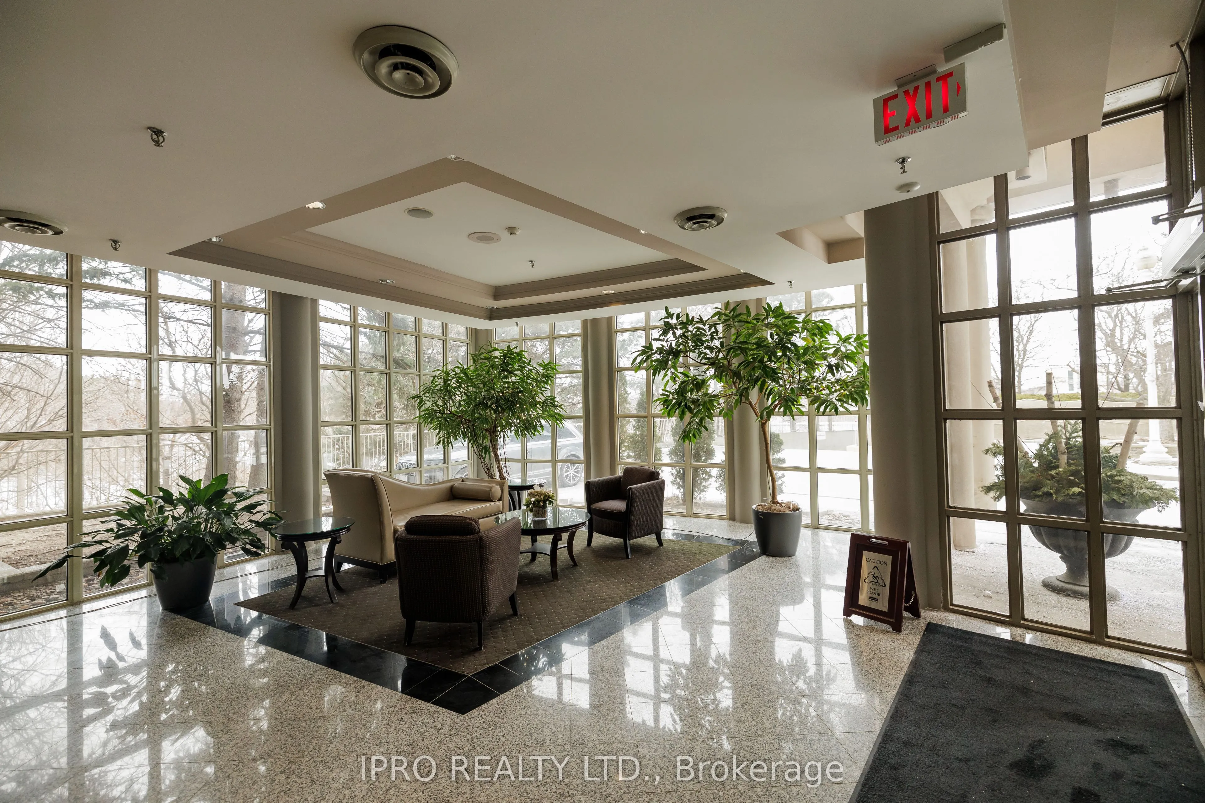 50 Eglinton Avenue W, #408