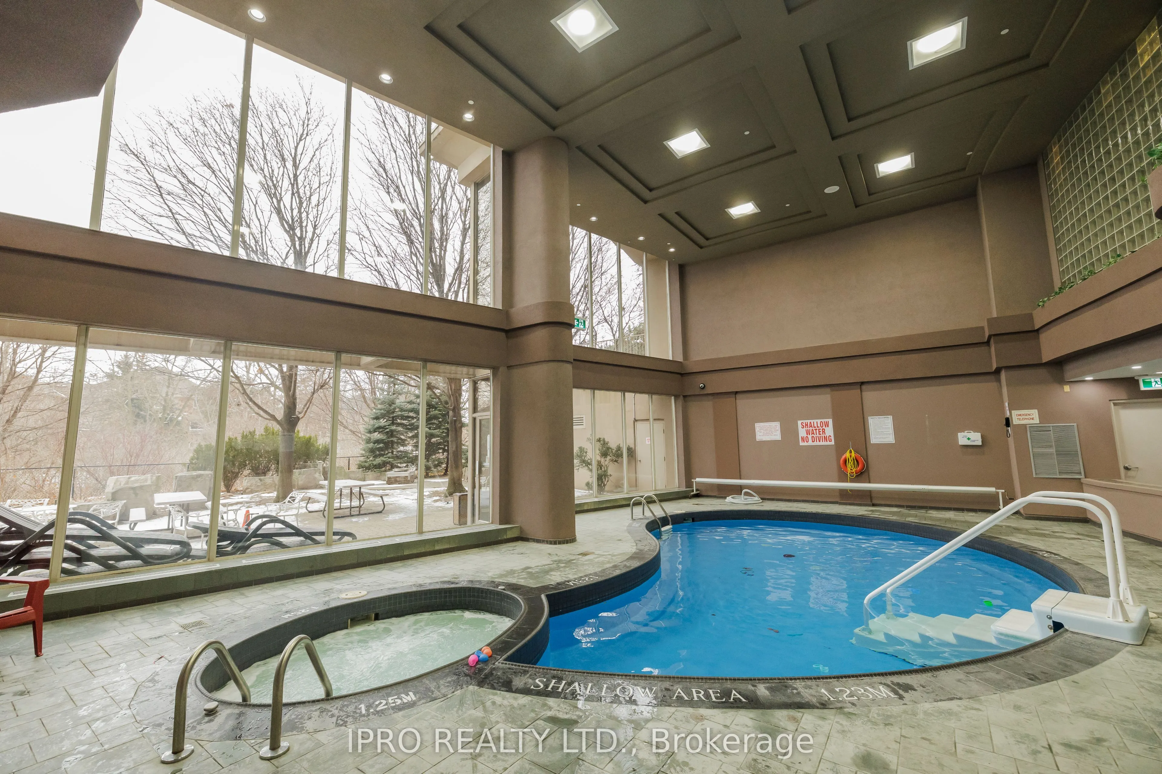 50 Eglinton Avenue W, #408