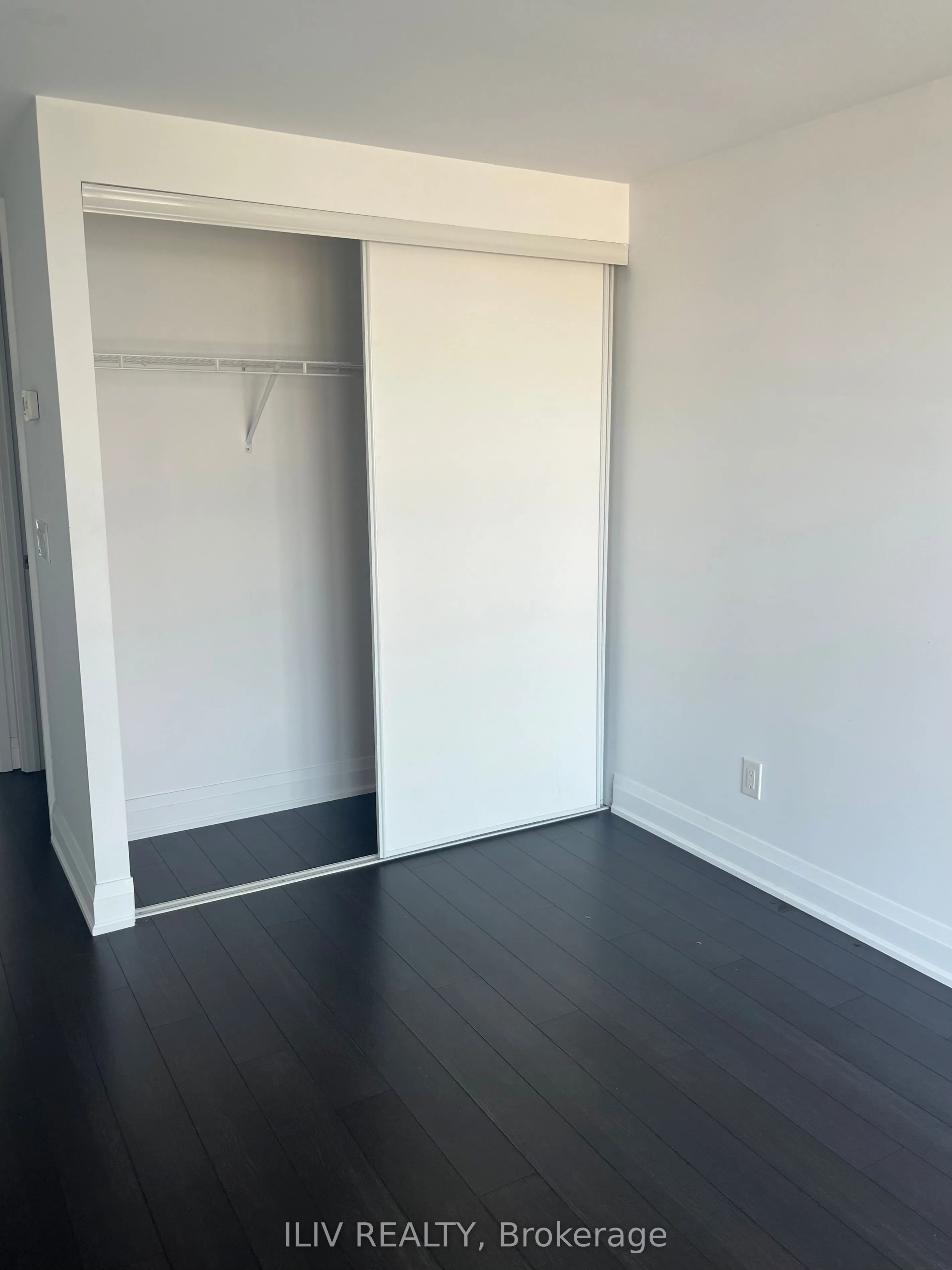 16 McAdam Avenue, #605