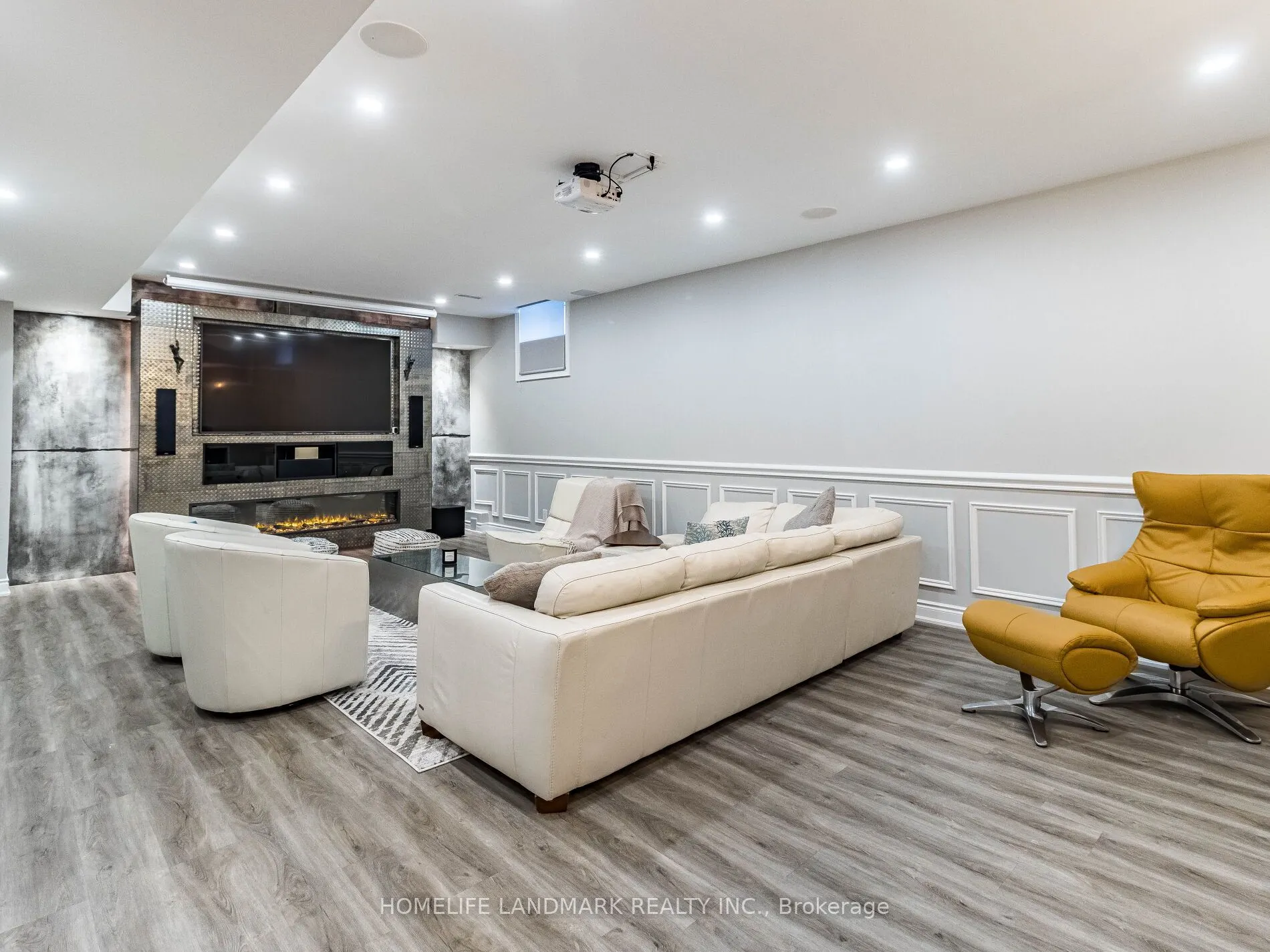 3183 Daniel Way