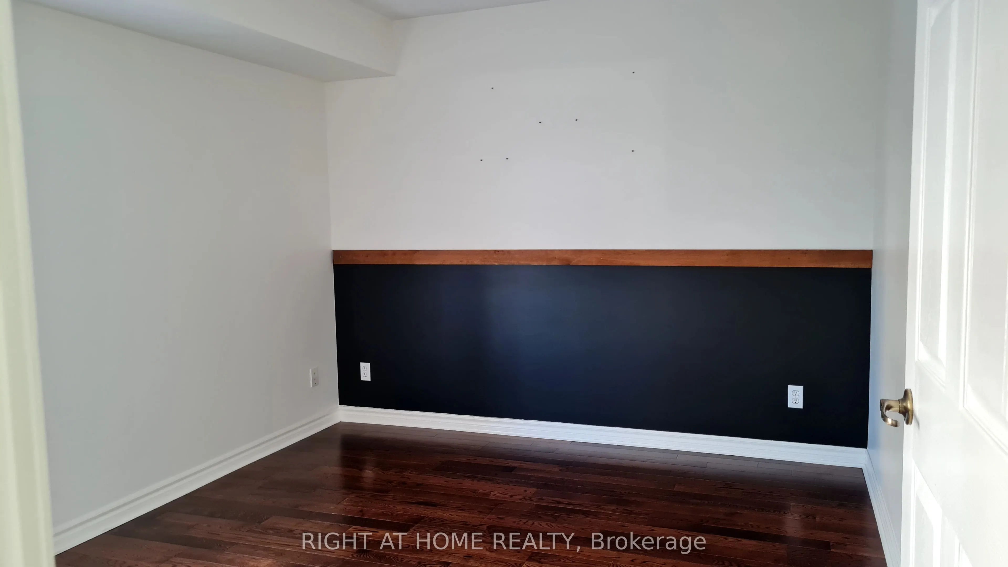 1451 Walker's Line, #315