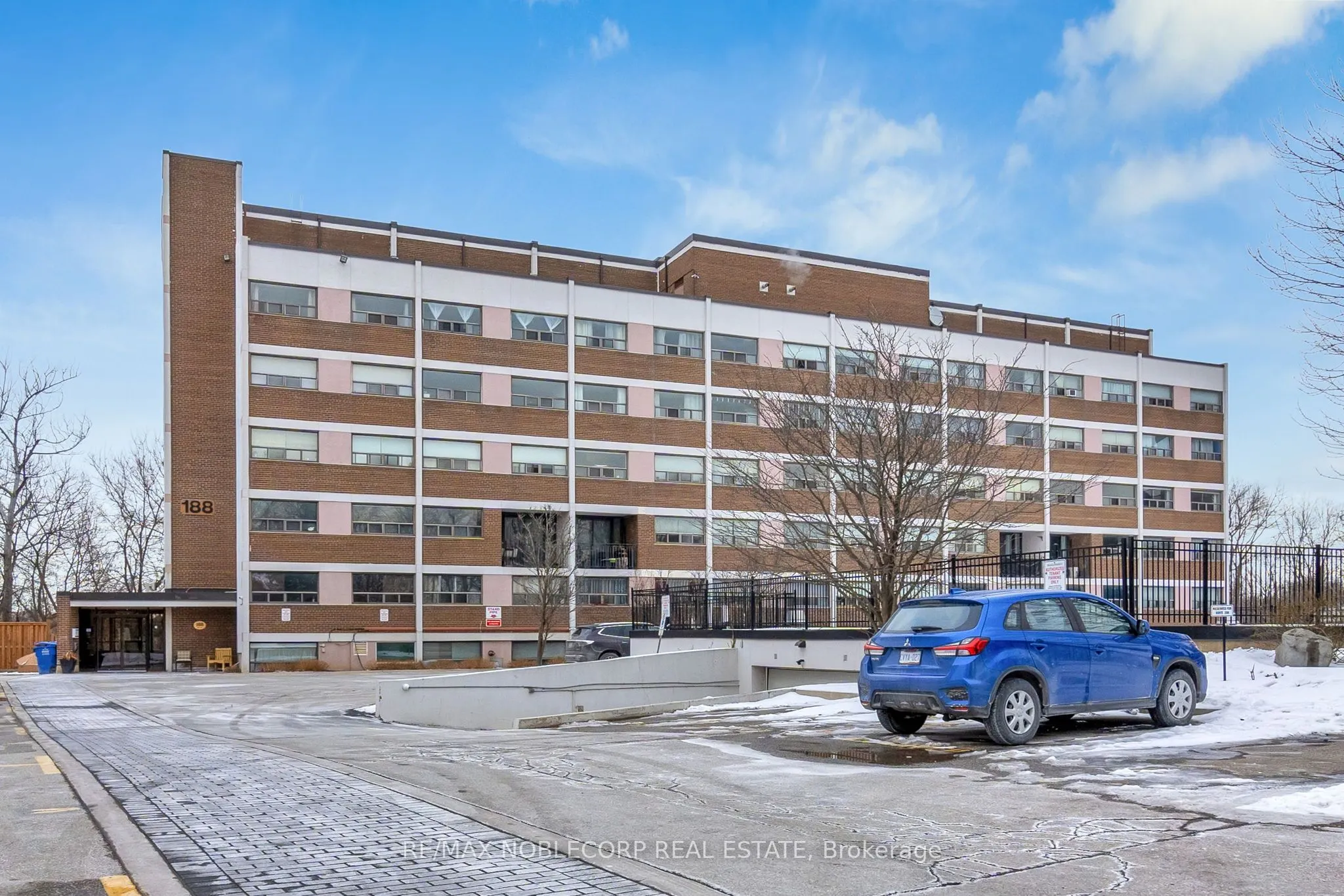 188 Mill Street S, #219