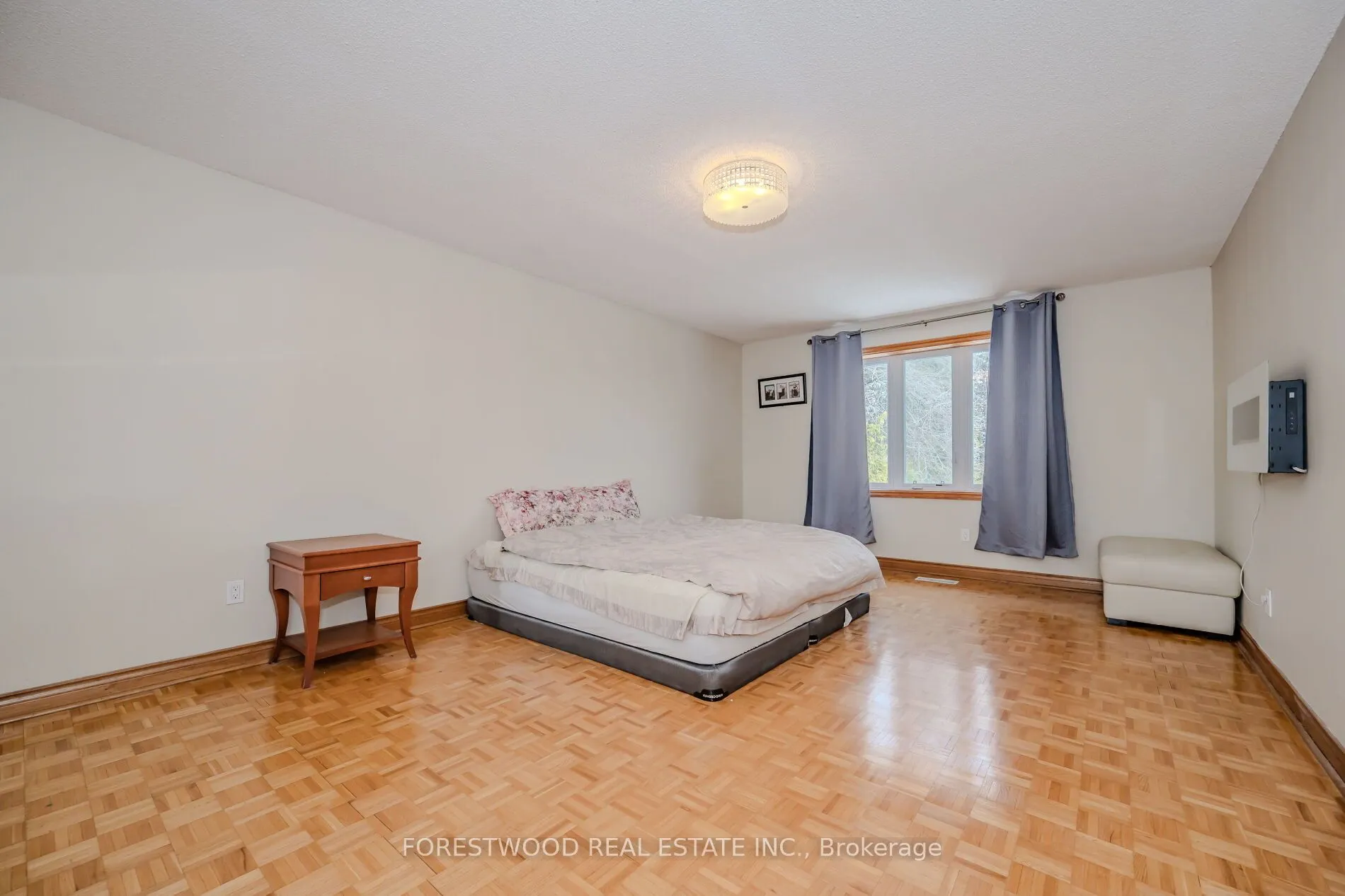 1351 Haig Boulevard