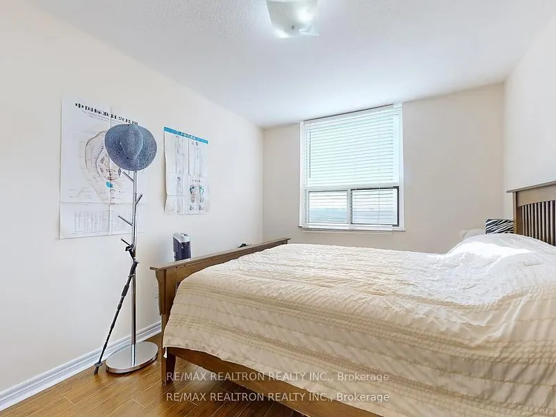 3390 Weston Road, #1906
