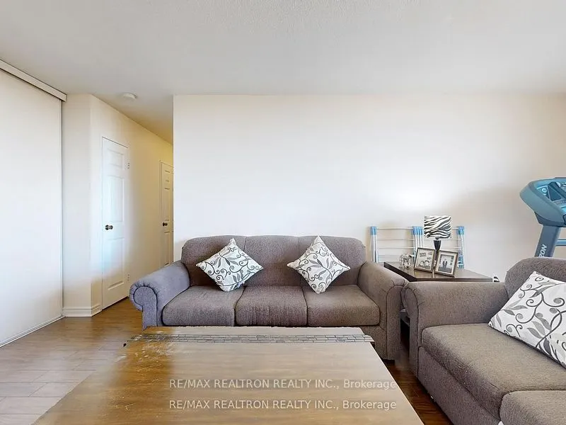 3390 Weston Road, #1906