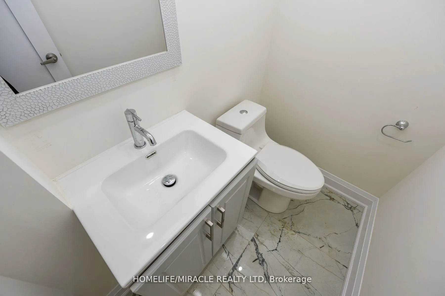 6475 Mayfield Road W, #203