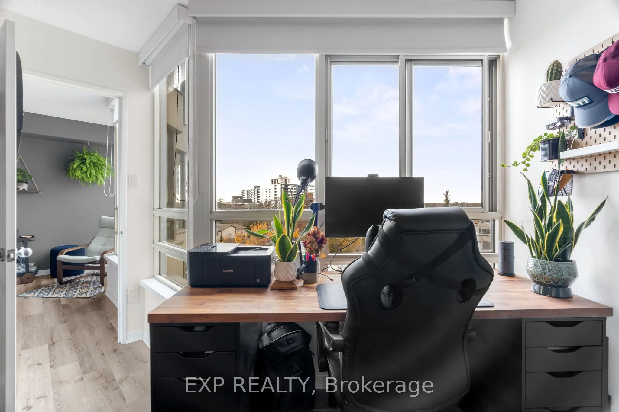 75 King Street E, #706