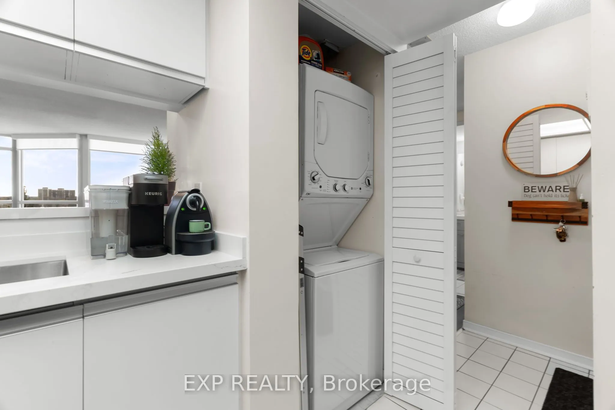 75 King Street E, #706