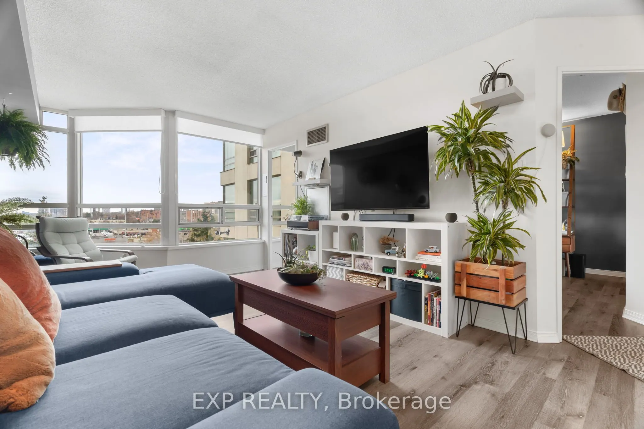 75 King Street E, #706
