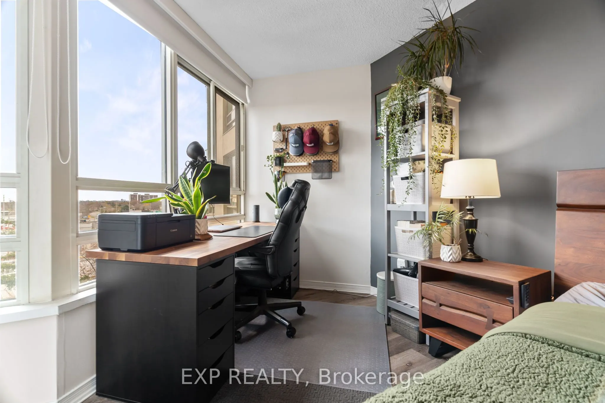 75 King Street E, #706