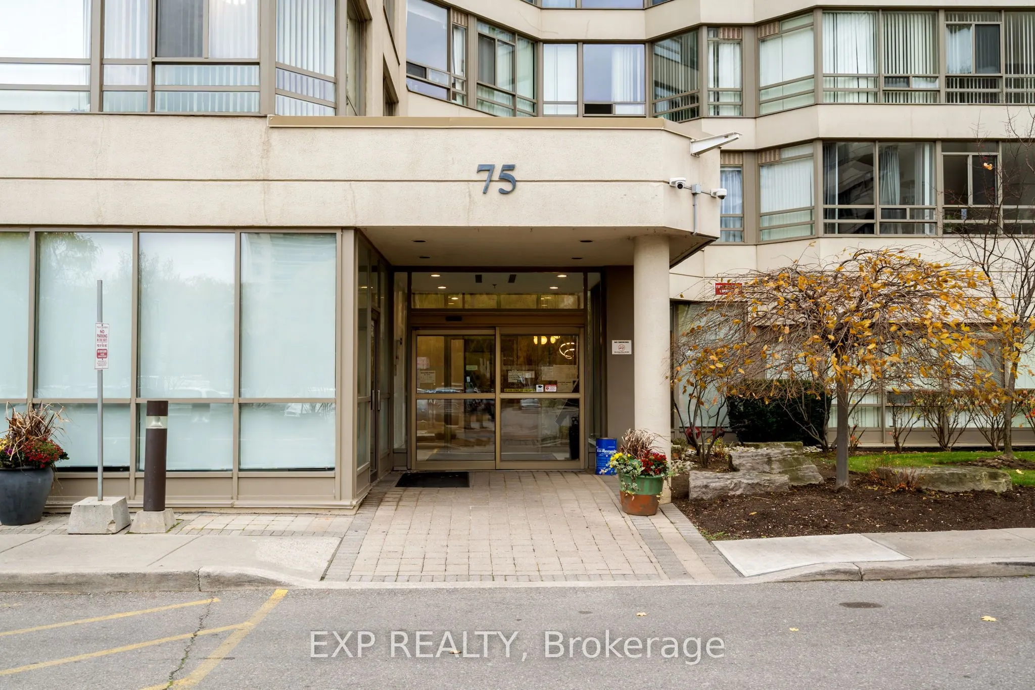 75 King Street E, #706