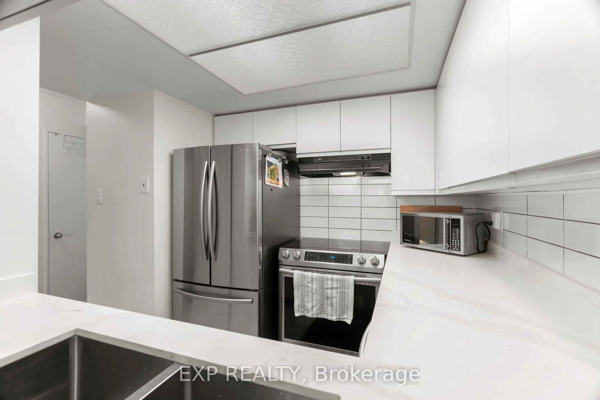 75 King Street E, #706