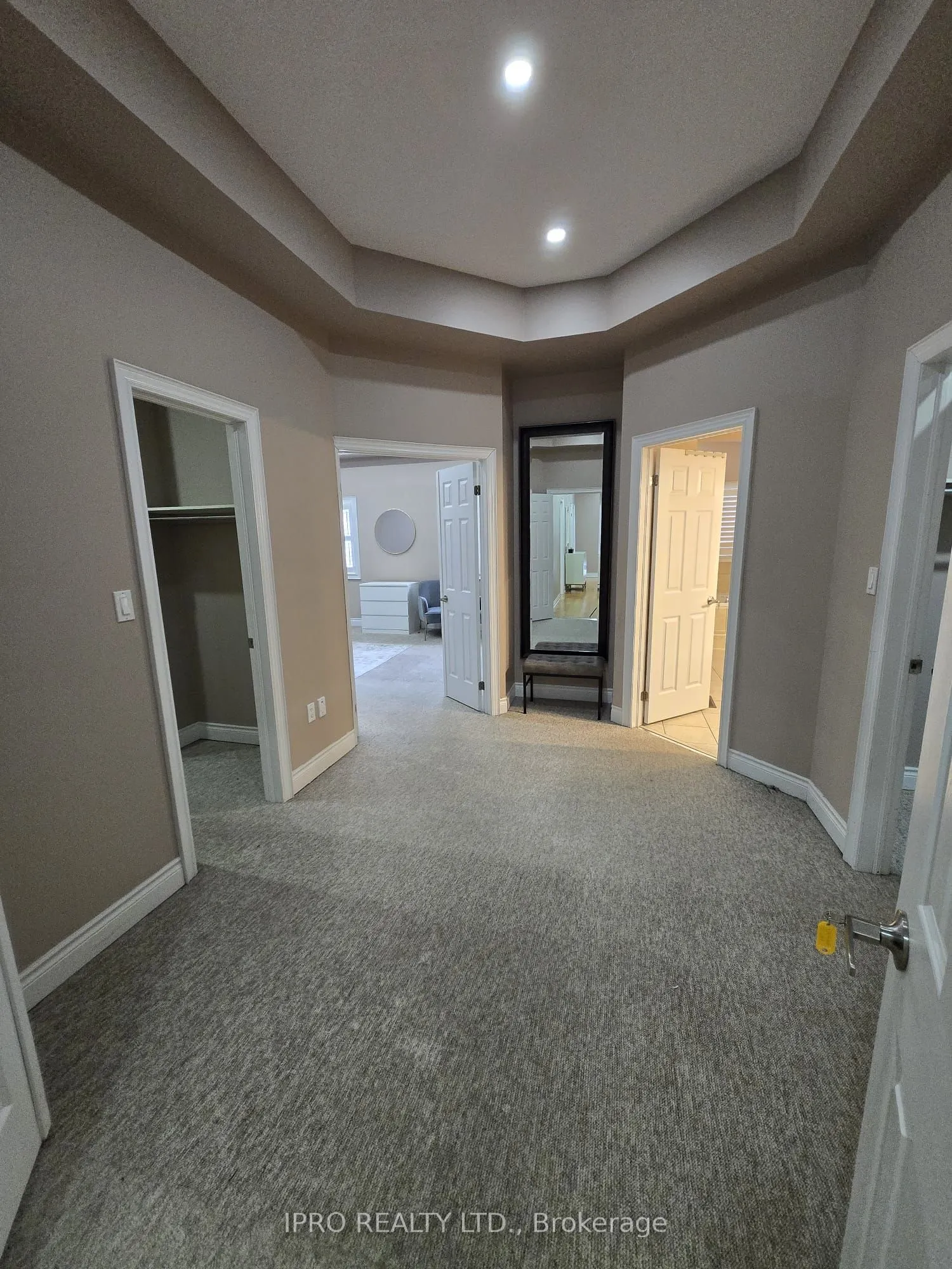 3274 Erin Centre Boulevard