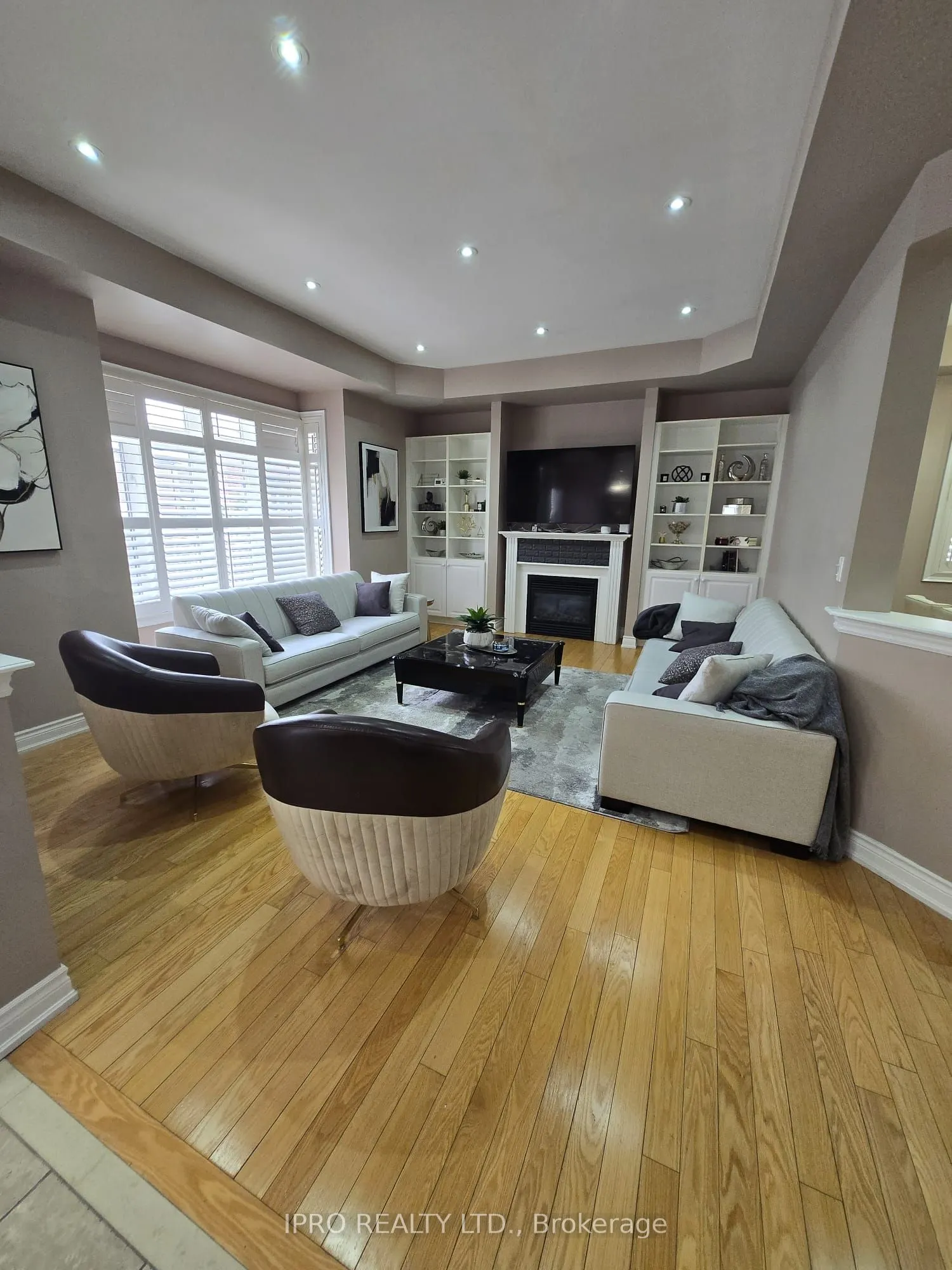 3274 Erin Centre Boulevard