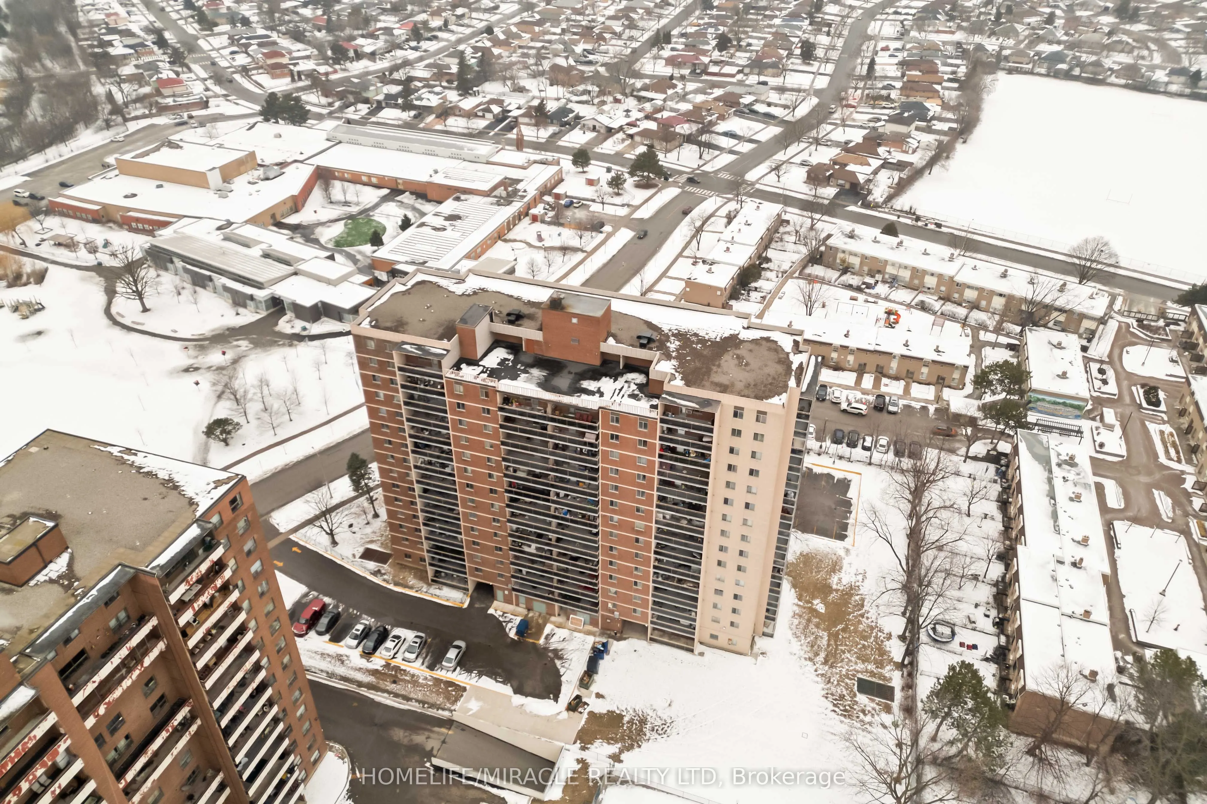 49 Silverstone Drive, #605