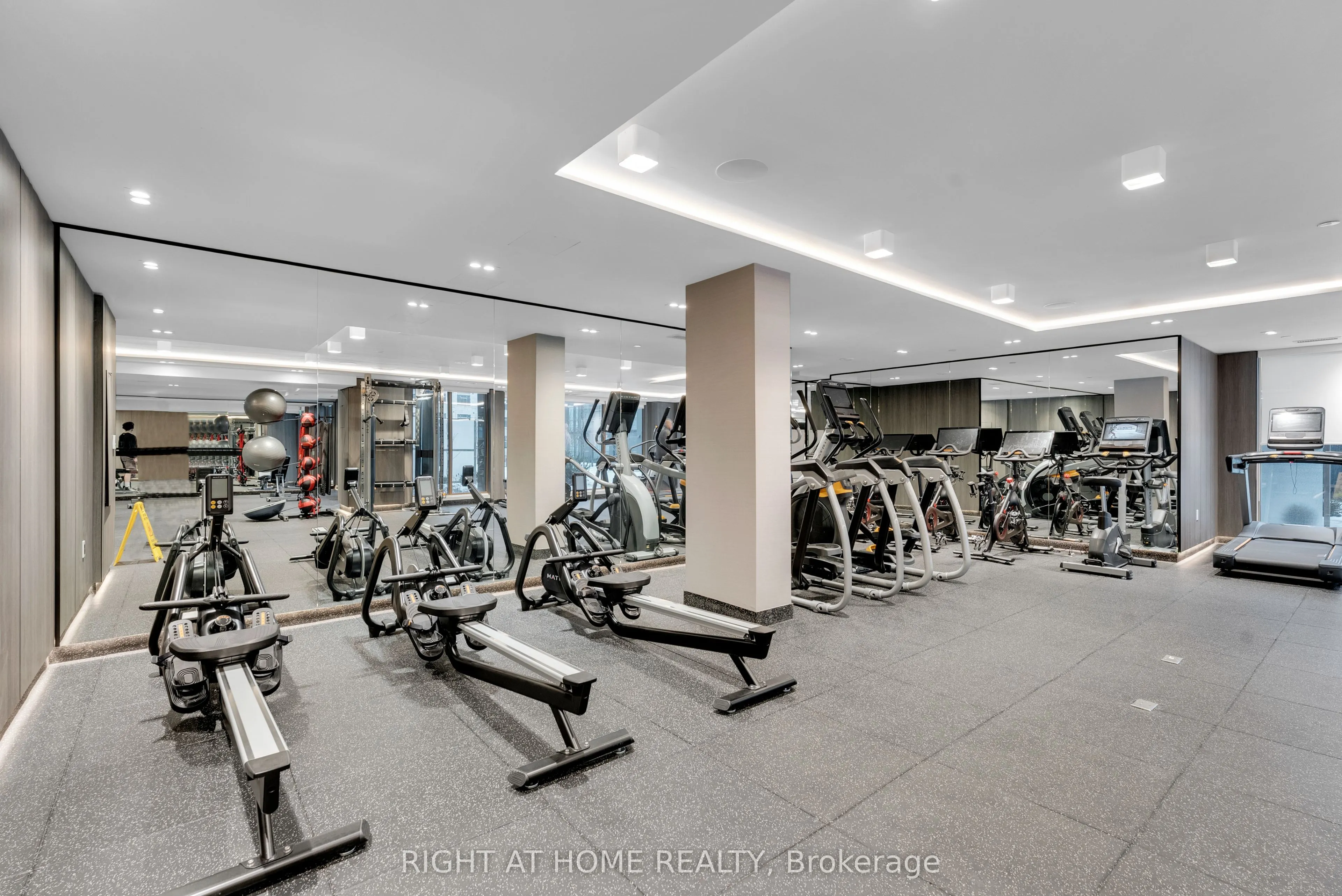 2343 Khalsa Gate, #833